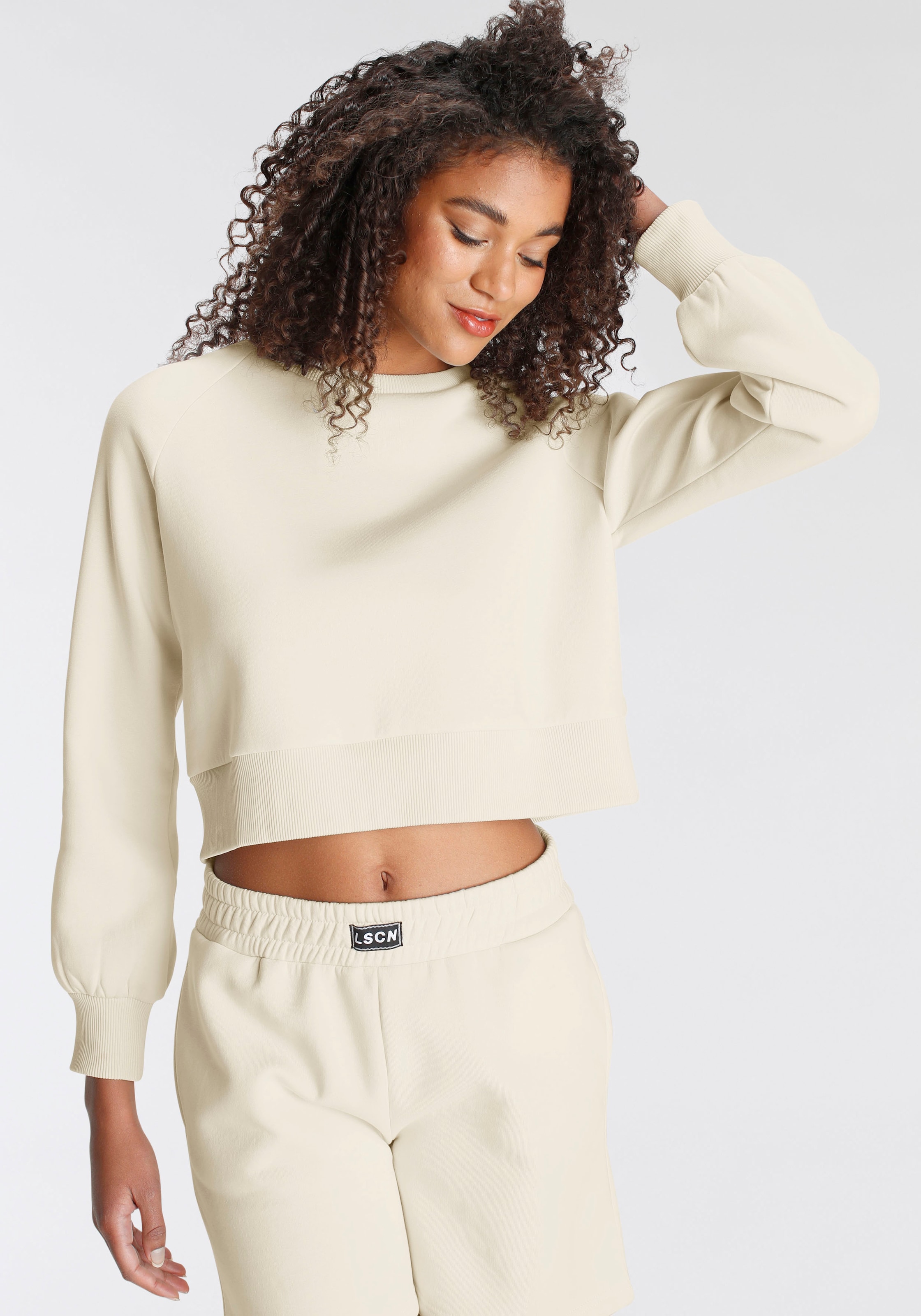 LSCN by LASCANA Sweatshirt, mit Ziernähten, Loungeanzug