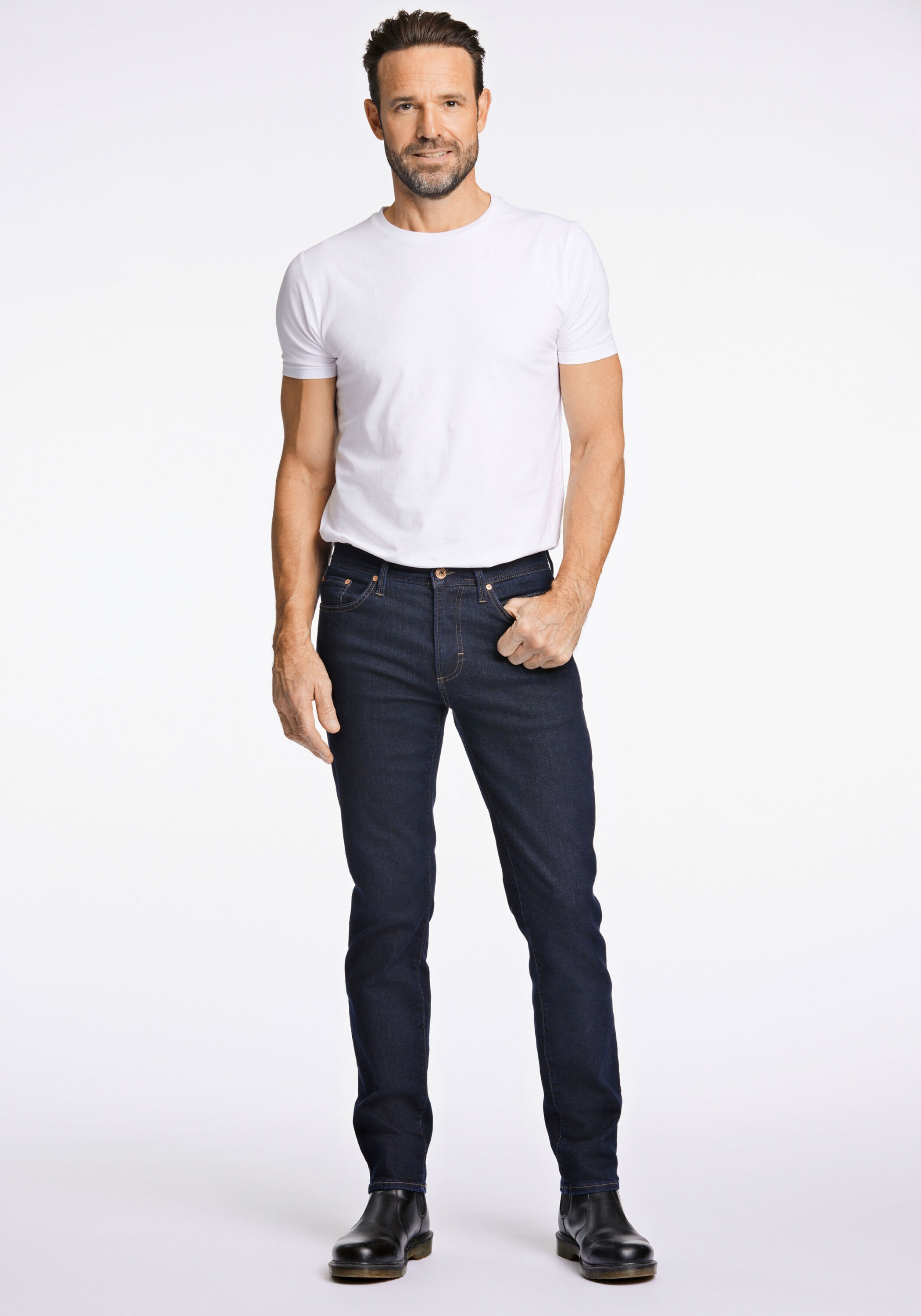 Bison Tapered Fit 5-Pocket Jeans Raw Navy 34/32 3