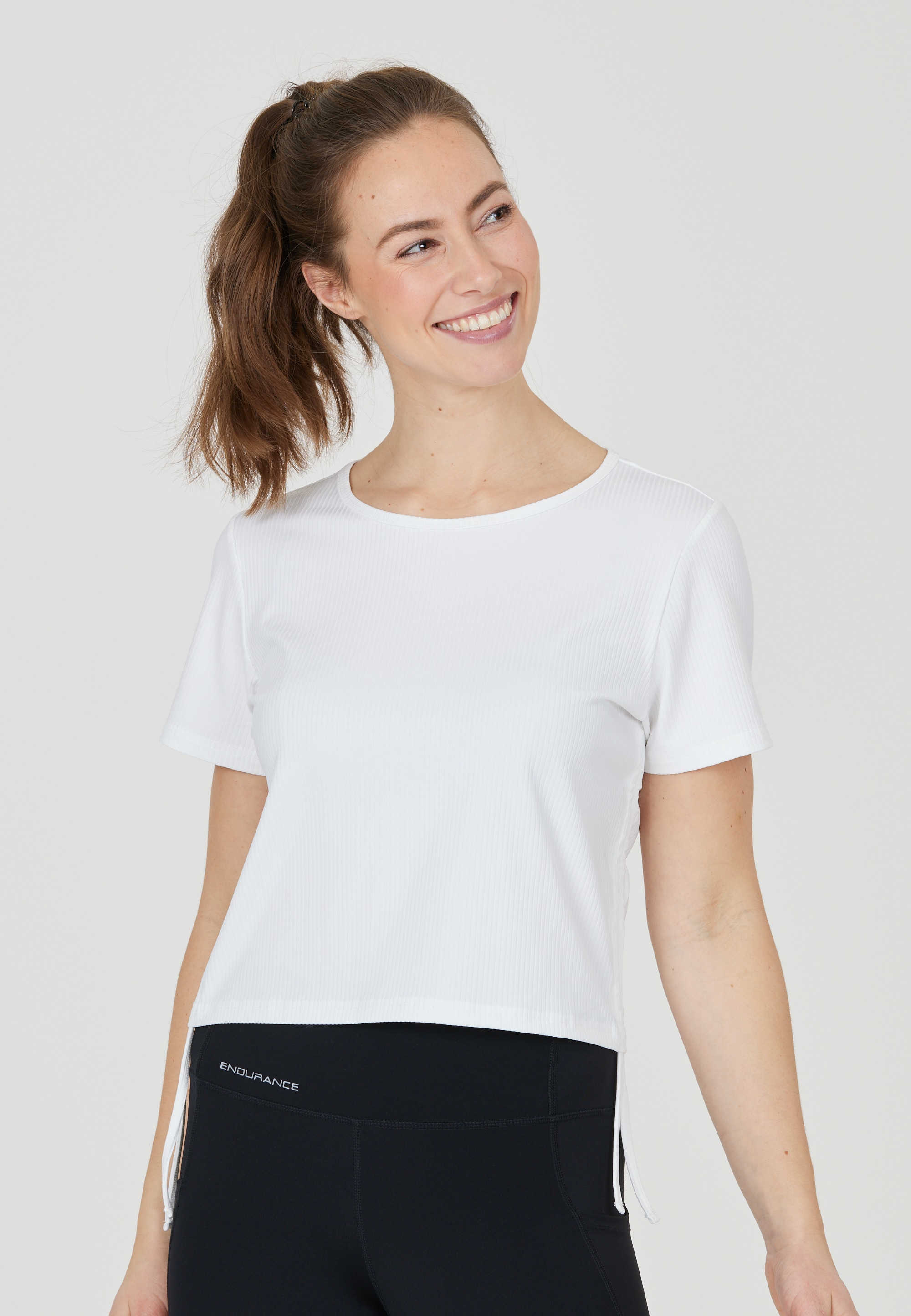 ENDURANCE Funktionsshirt "Irislie" 1 Stk. tlg. im sportlichen Cropped-Look günstig online kaufen