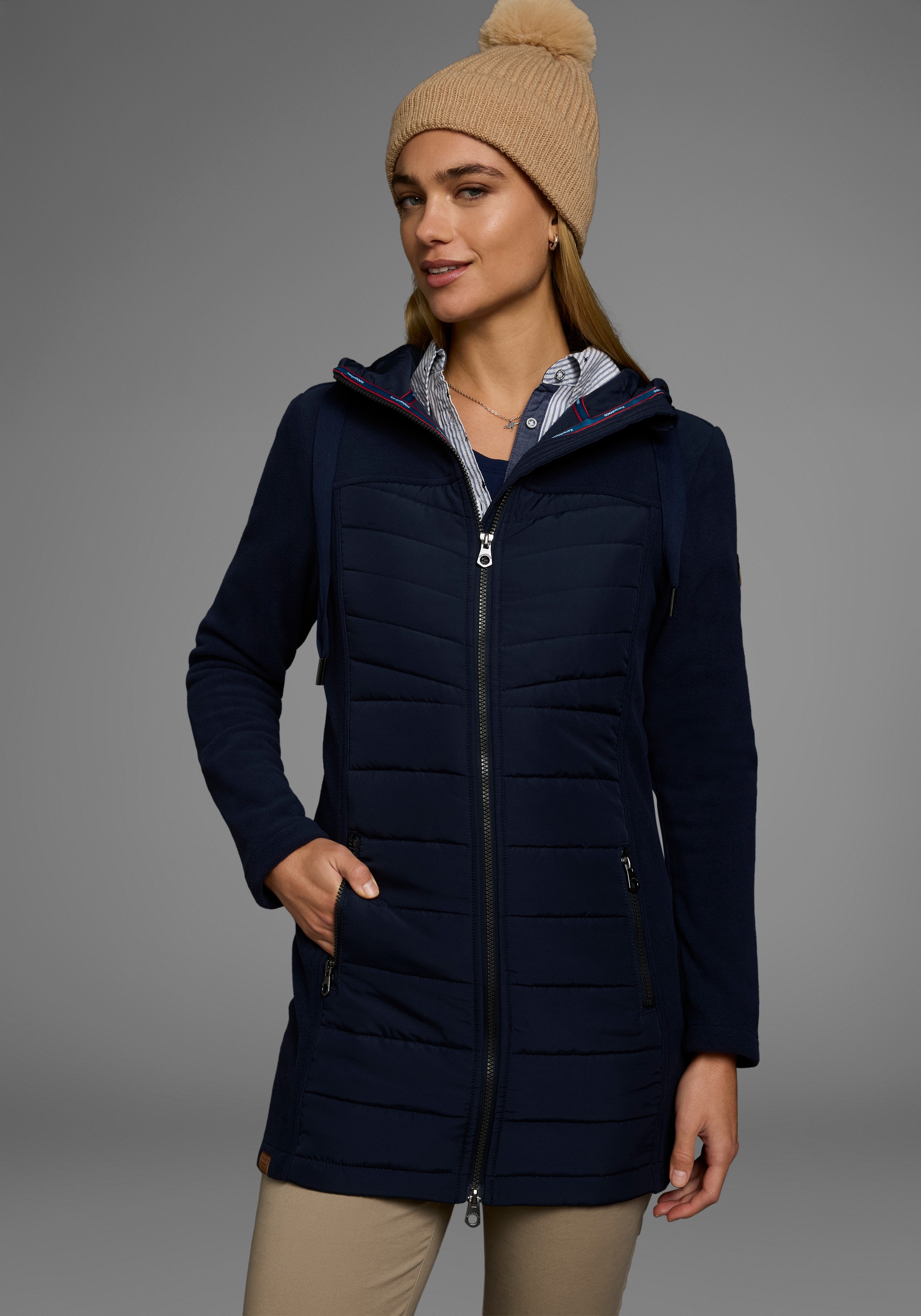 KangaROOS Langjacke, mit Kapuze, leichter Webstoff, figurbetonter Schnitt, günstig online kaufen