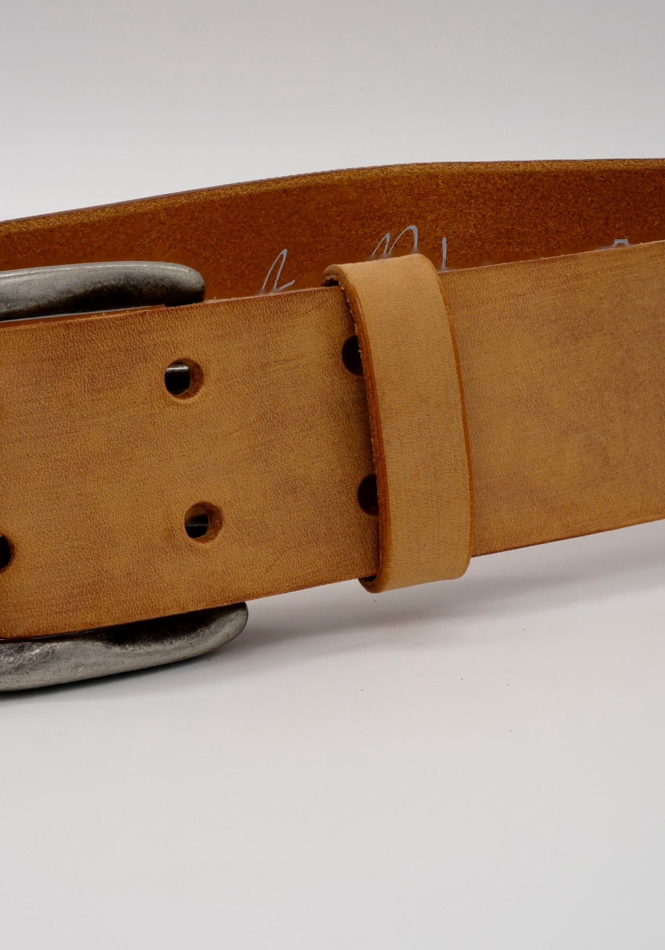 AnnaMatoni Ledergürtel, Mit Doppeldorn-Schließe im Vintage-Look