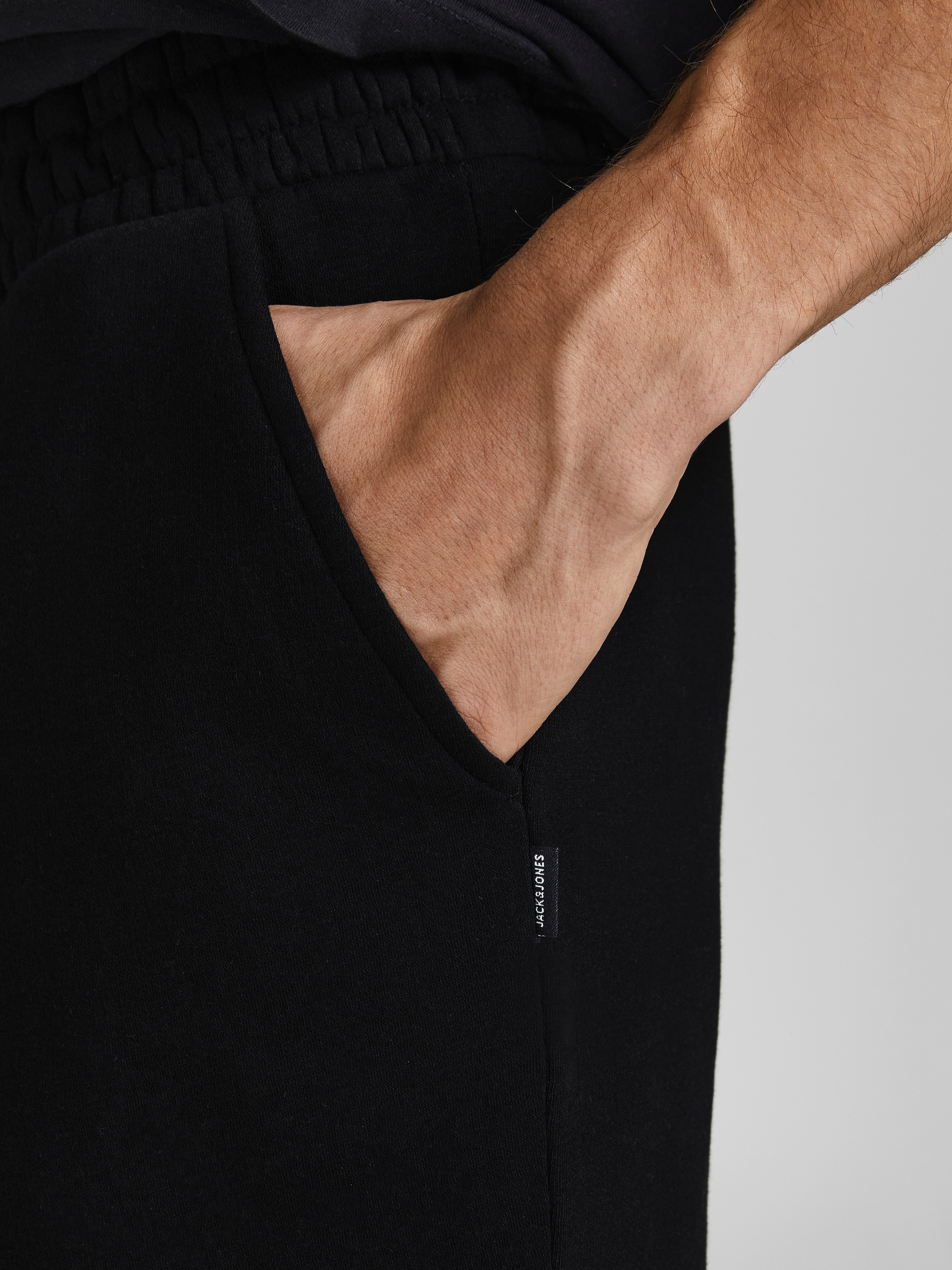 Jack & Jones Sweatshorts »JPSTGORDON BRADLEY SWEAT SHORTS MID«, mit elastischem Bund