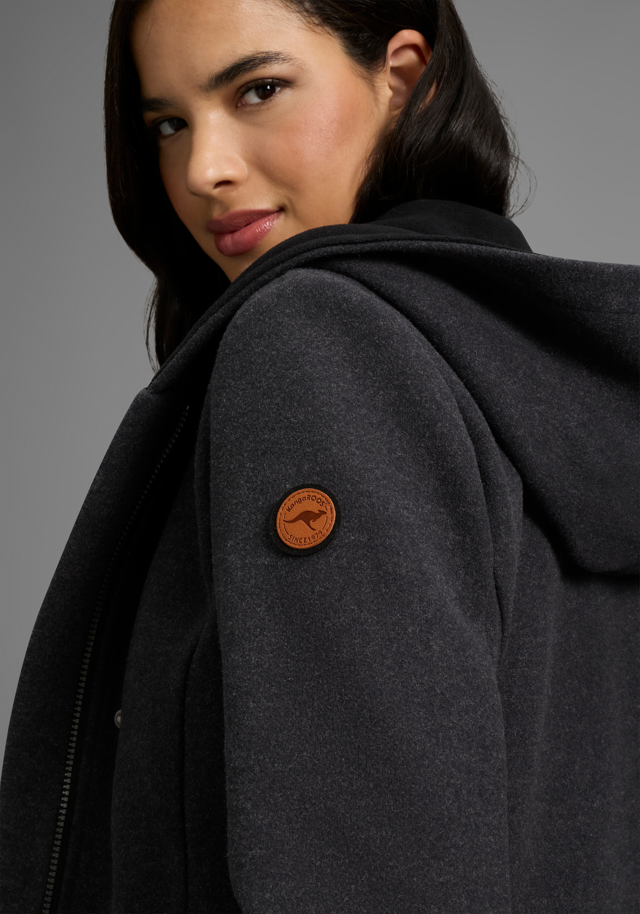 KangaROOS Kurzmantel, mit großer Kapuze und mit Fleece gefüttert