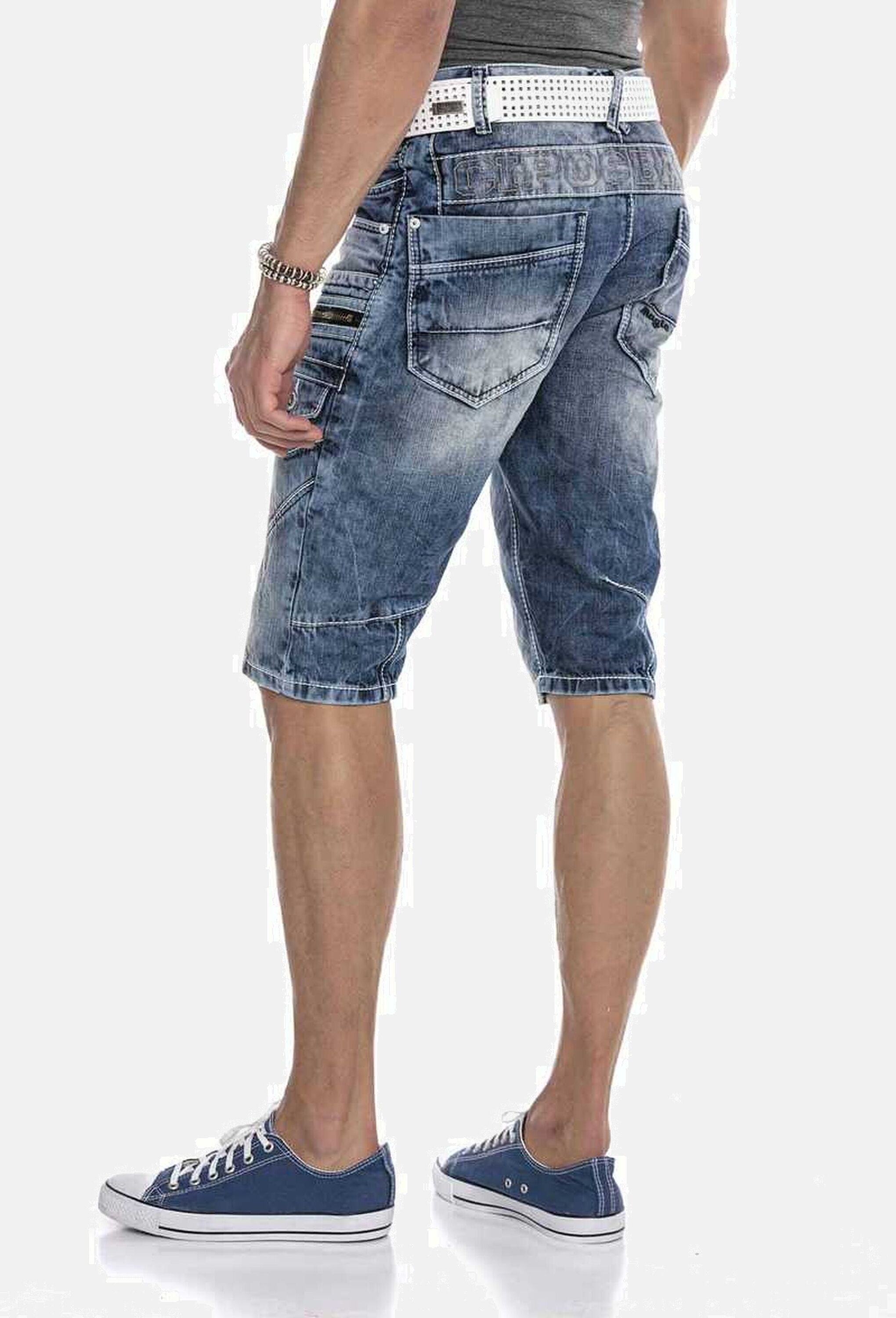 Cipo & Baxx Jeansbermudas »Cipo & Baxx Bermuda & Short« mit Applikationen und Ziernähten, CK101