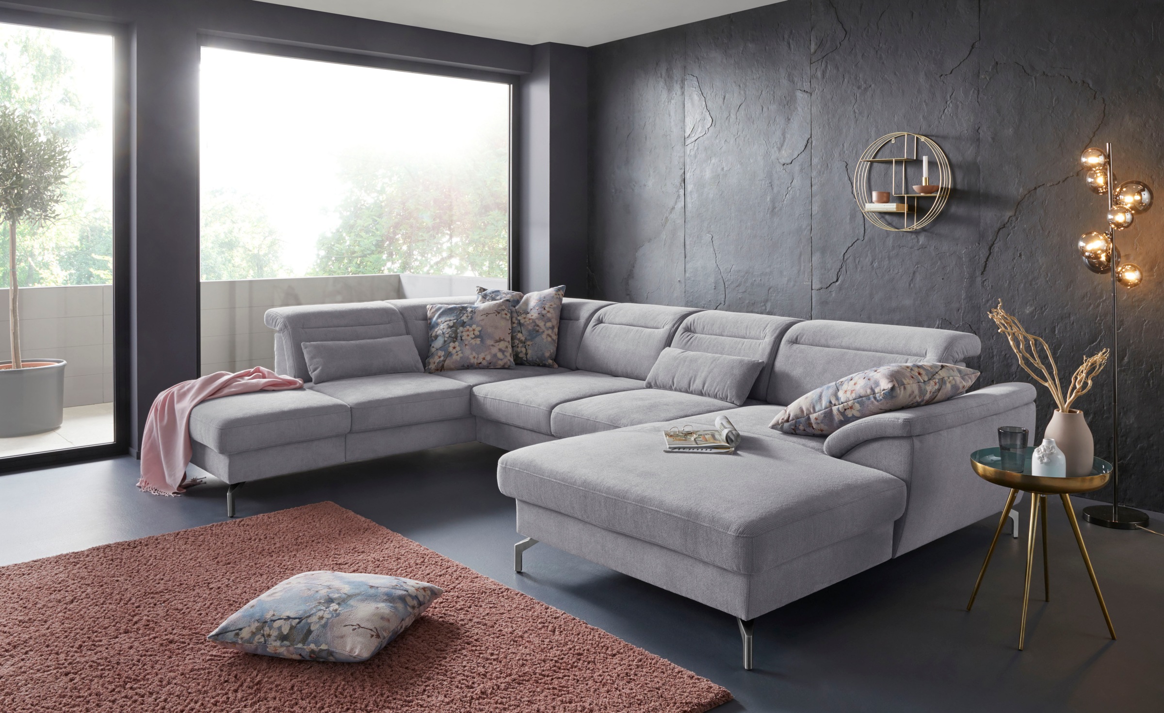 sit&more Wohnlandschaft »Percy U-Form«, 15 cm Fußhöhe, Sitztiefenverstellung, wahlweise in 2 Fußfarben