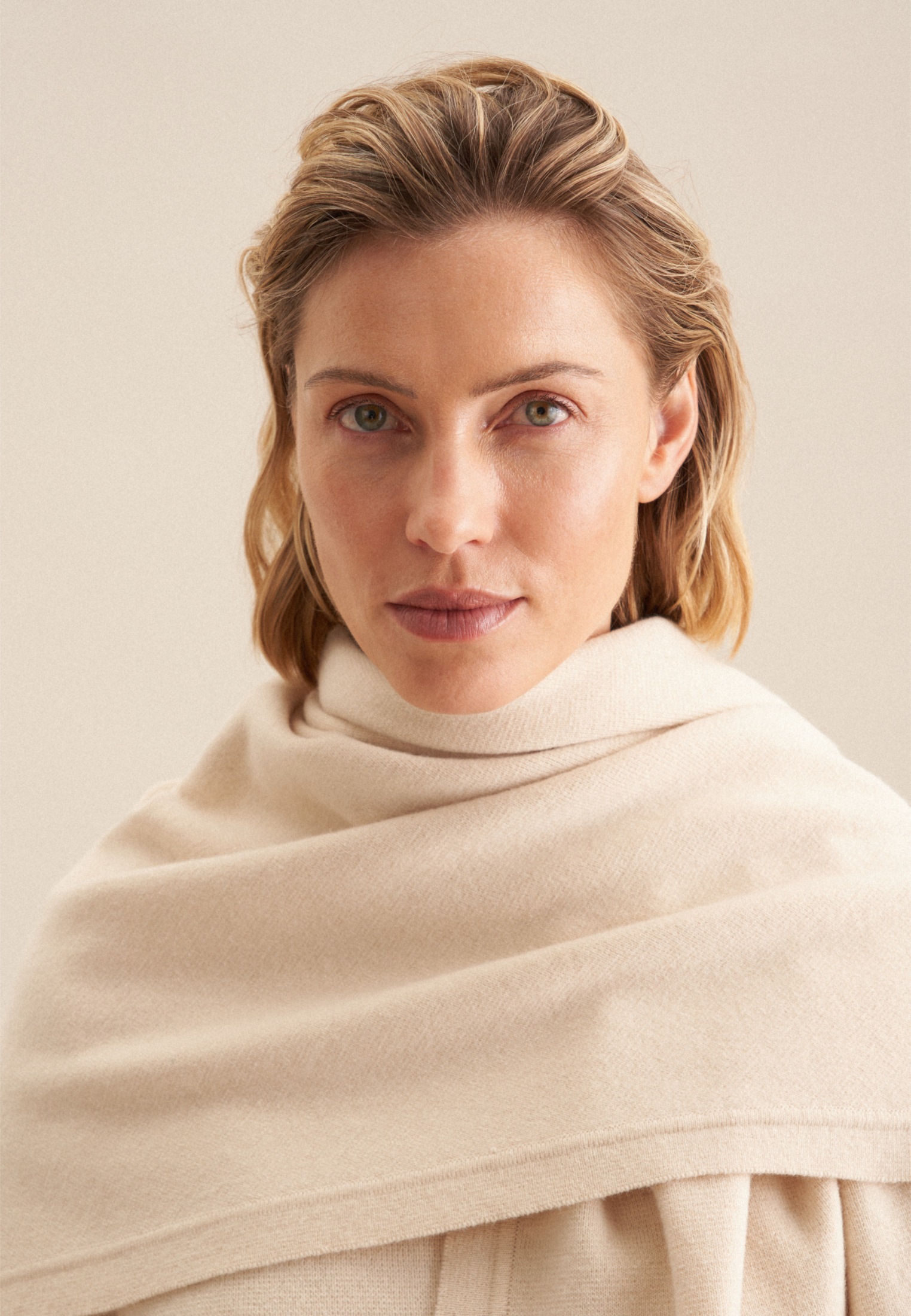 Thumbnail - seidensticker Halstuch "Schwarze Rose"