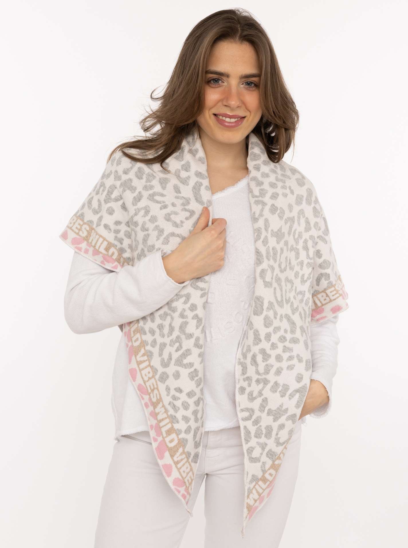 Zwillingsherz Dreieckstuch ""Doppel Leo"" kombiniert Leo-Print mit Schriftzug, Mode Tuch