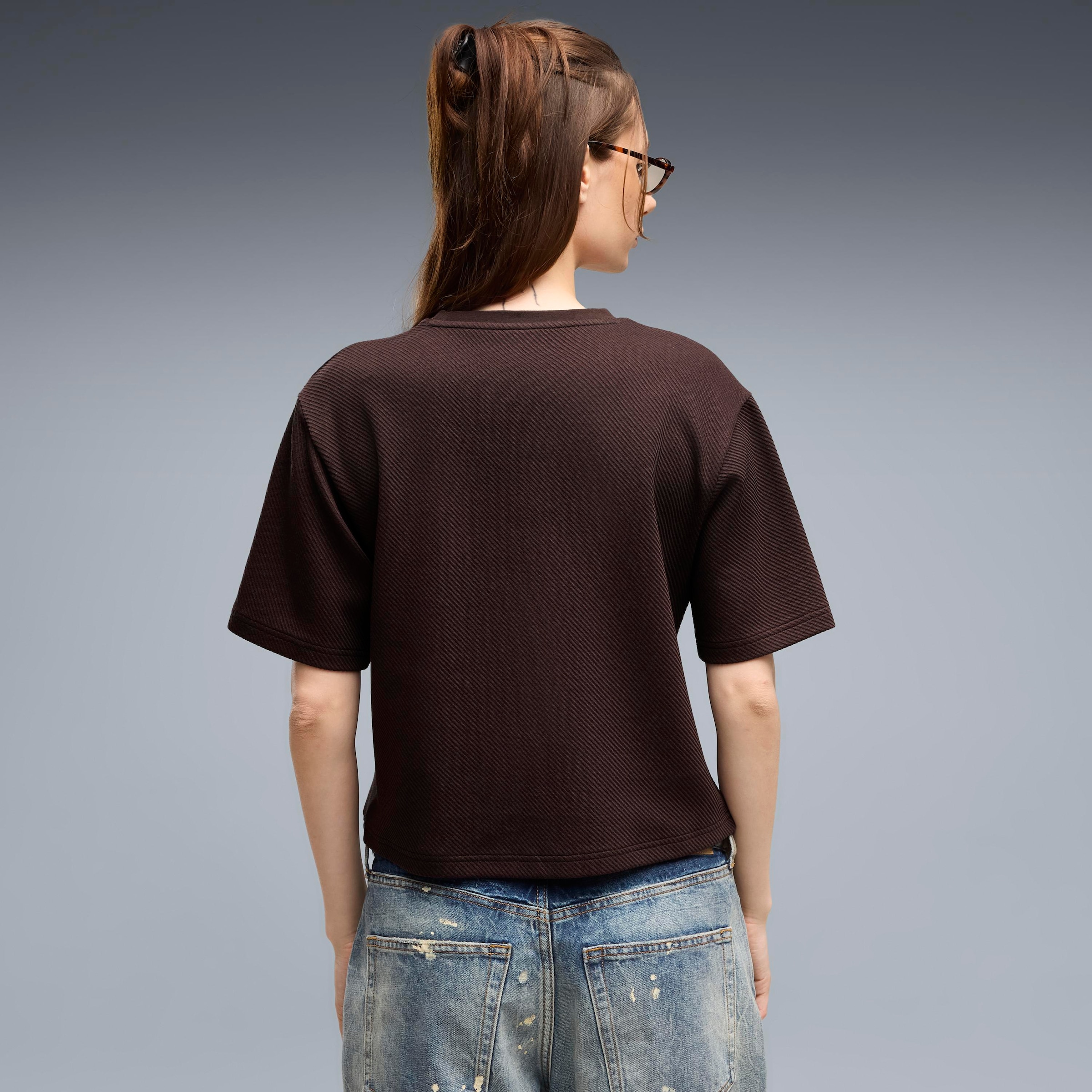 PUMA T-Shirt »ESS ELEVATED RELAXED TEE« Kurzarmdesign, sportlicher Stil, unifarbenes Design, relaxed fit