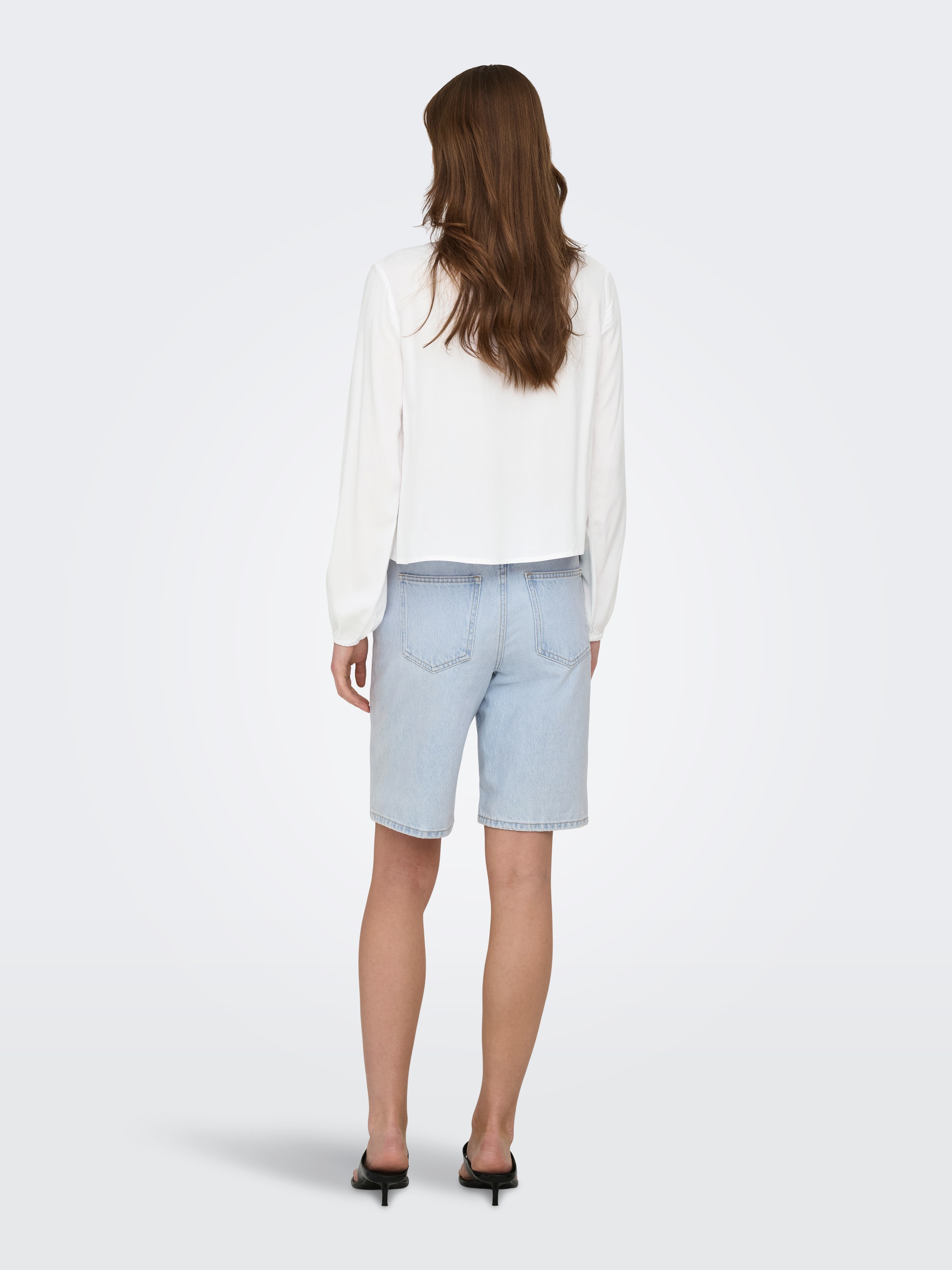 ONLY Langarmbluse »ONLLENNYO LS EMBROID V-NECK TOP NOOS WVN«