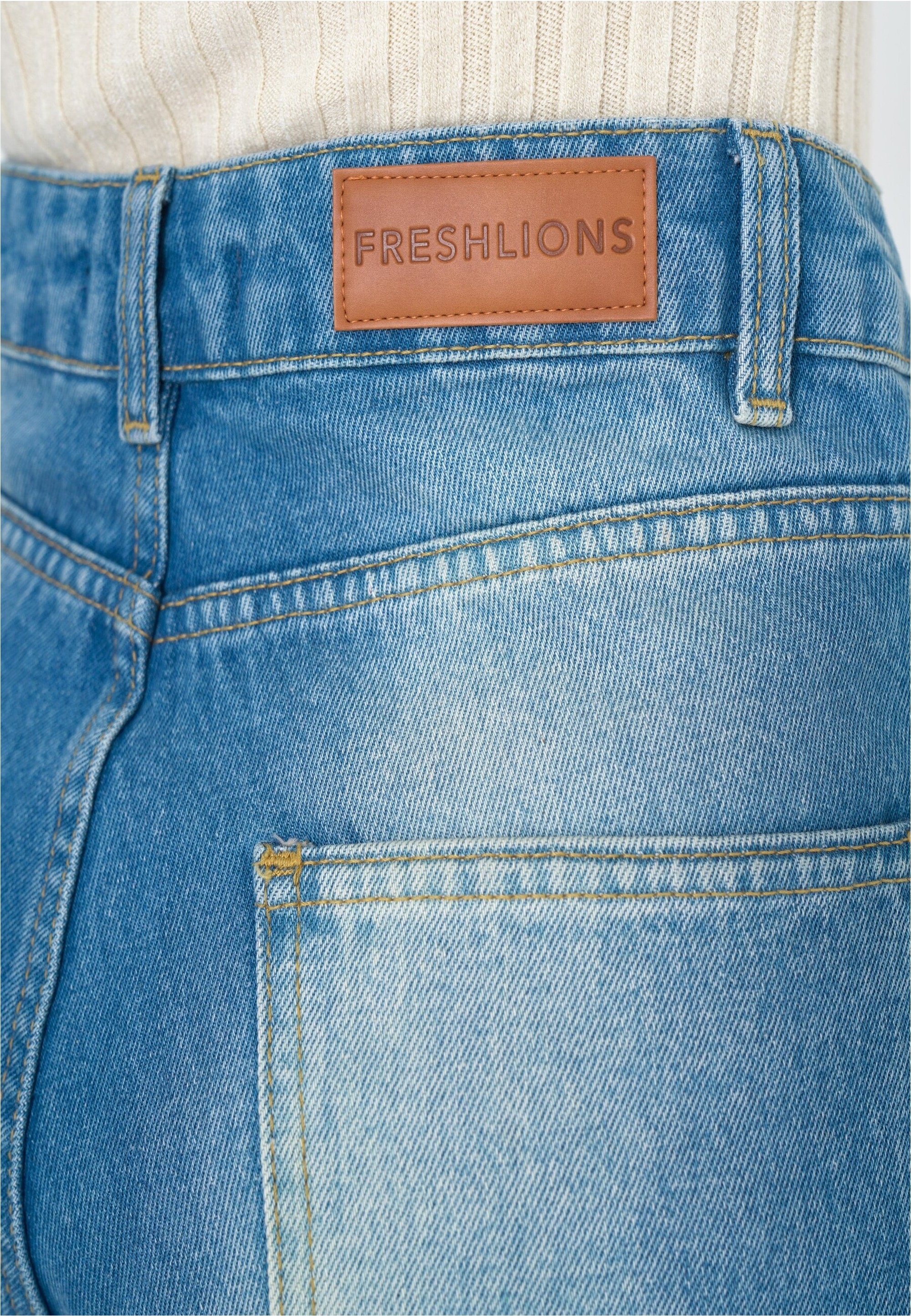 freshlions Bequeme Jeans »Silvia«, mit stylischer 7/8-Länge