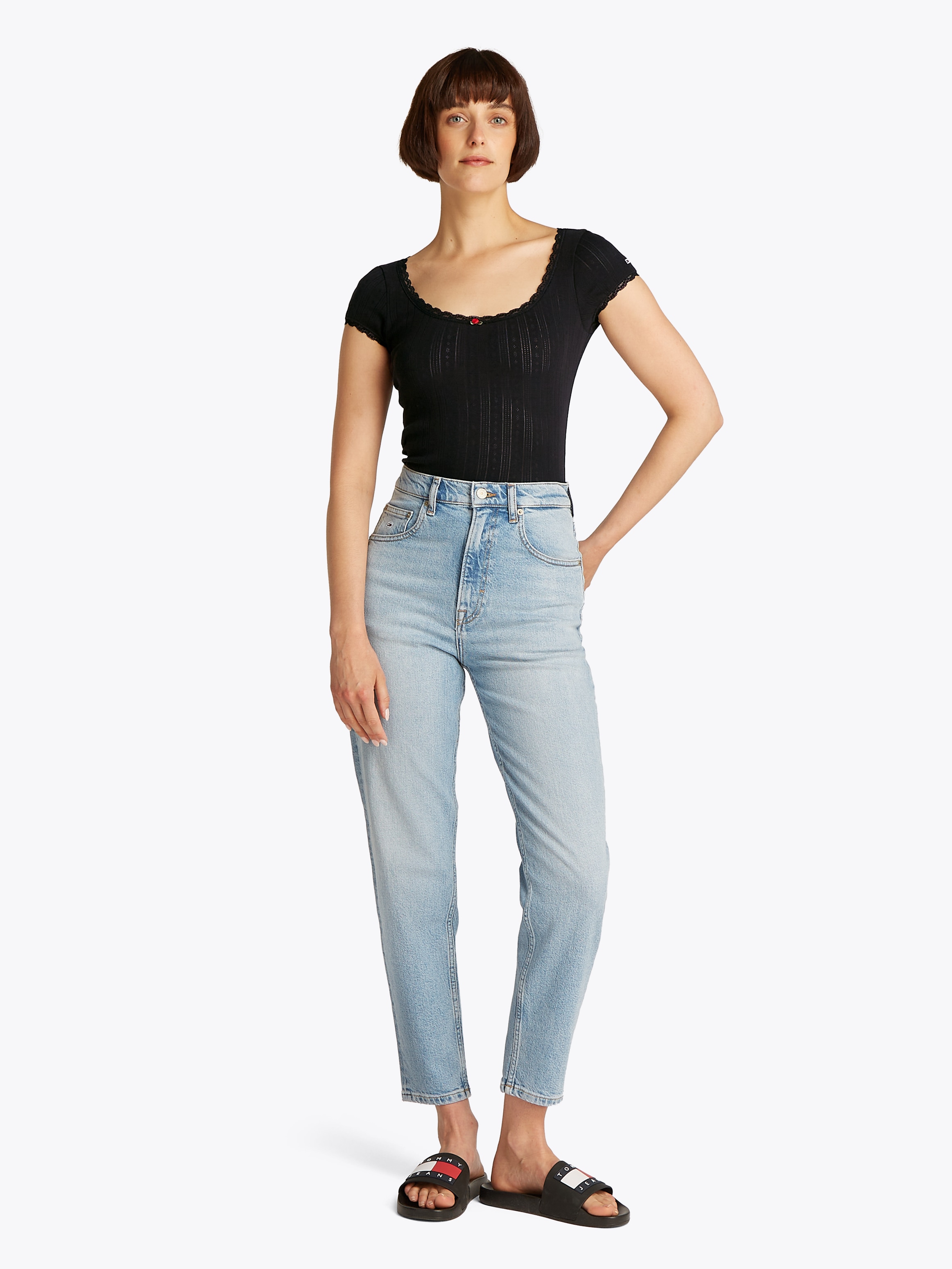 Tommy Jeans T-Shirt »TJW SLIM SH POINTELLE SS TEE EXT«, mit Spitze, mit Lochmuster