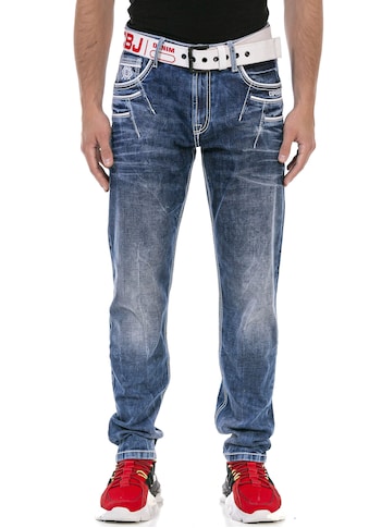 Cipo & Baxx Regular-fit-Jeans, mit markanter Taschenverarbeitung kaufen