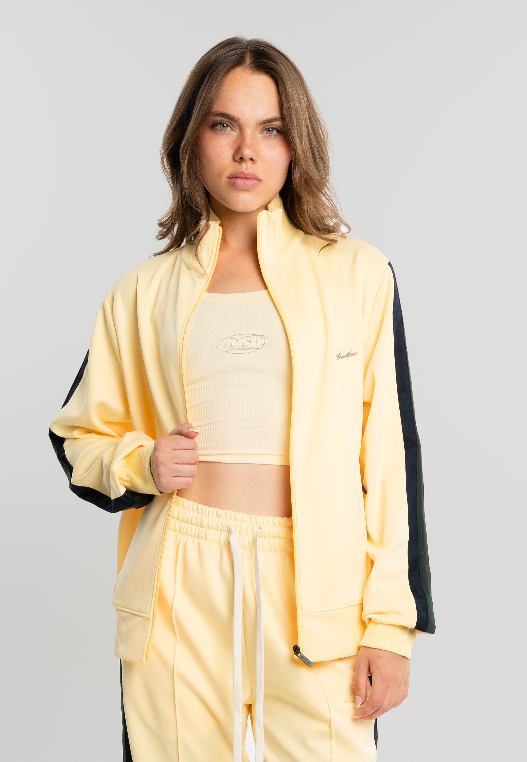 Another Cotton Lab Outdoorjacke »Another Cotton Lab Everyday Regular Track Jacket« 1 Stk. tlg. ohne Kapuze