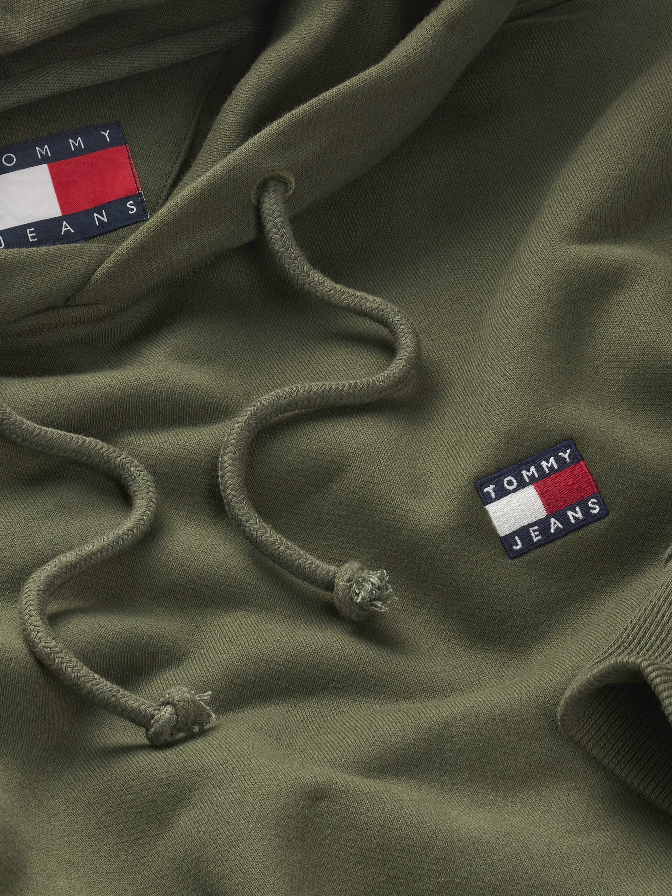 Tommy Jeans Hoodie »TJM REG BADGE HOODIE EXT«, Mit Rundhalsausschnitt