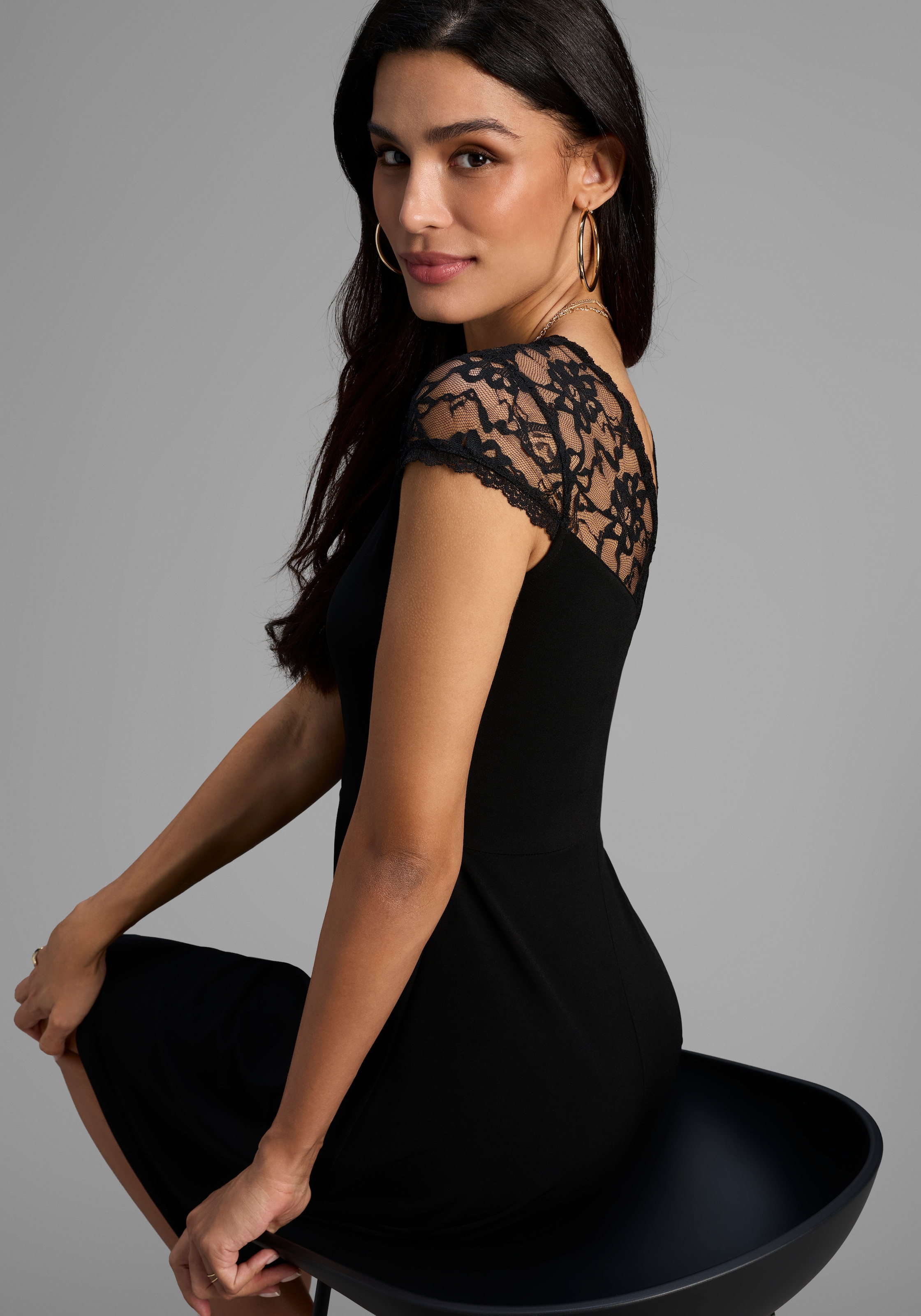Melrose Sommerkleid, für festliche Anlässe, kurzes Kleid, romantischer Stil, Spitze