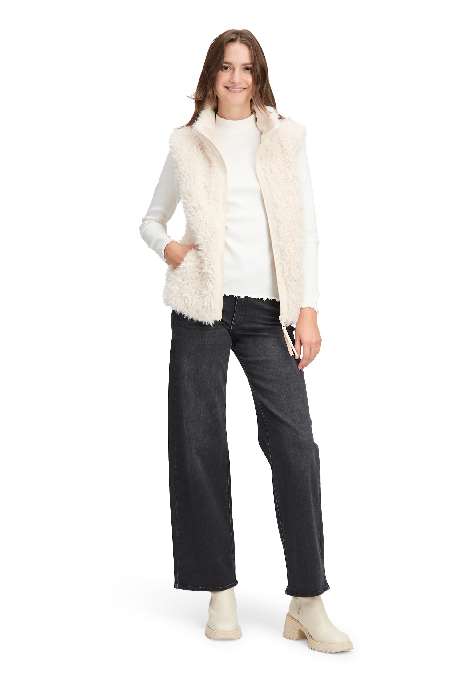 Betty&Co Plüschweste »Damen mit Stehkragen«