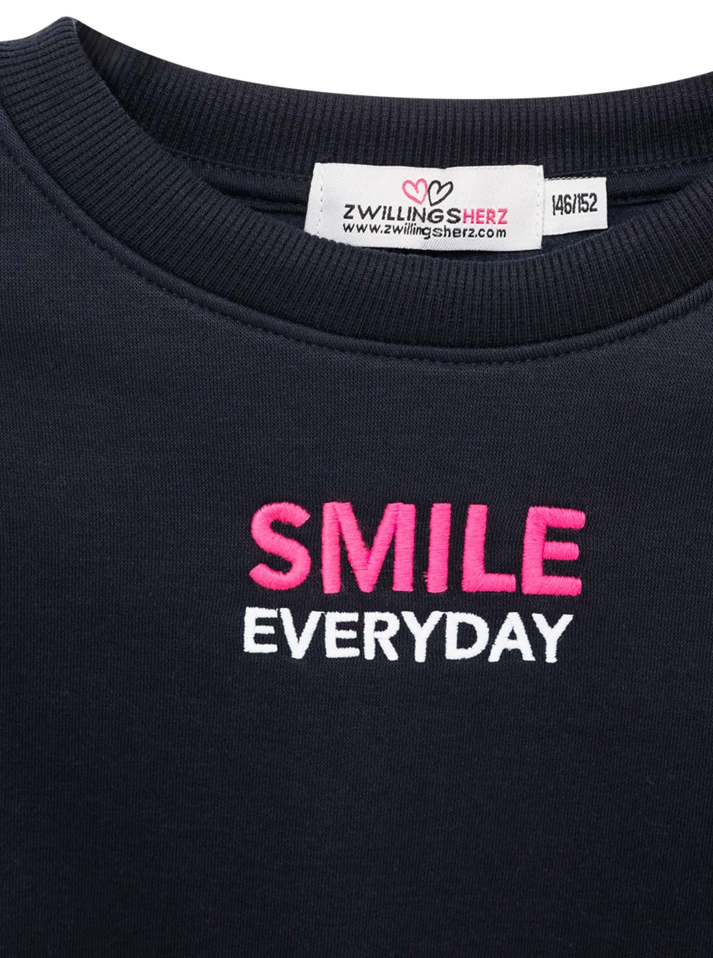 Zwillingsherz Sweatshirt »"SMILE"«, gestreifte elastische Bündchen, SMILE Print vorne und hinten, Rundhals
