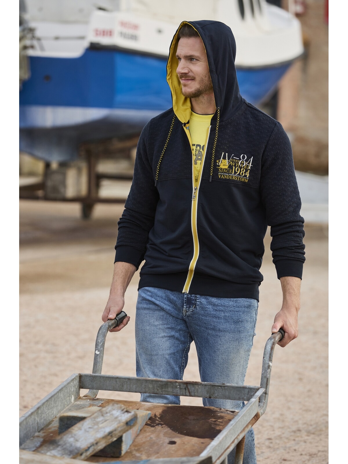 Jan Vanderstorm Kapuzensweatjacke »Sweatjacke DAGOMAR«, mit kontrastfarbener Kapuze
