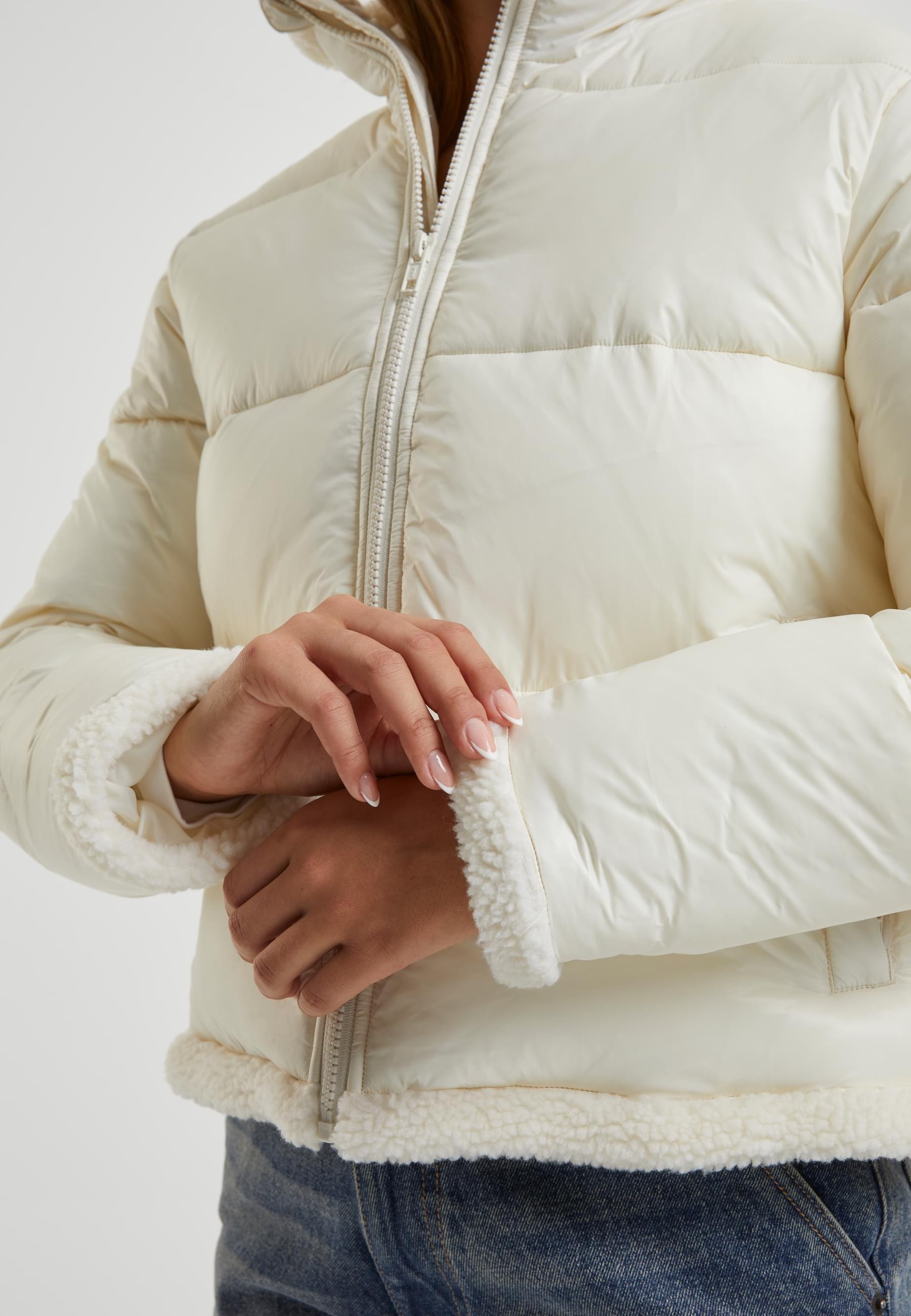 URBAN CLASSICS Allwetterjacke »Urban Classics Ladies Recycled Shiny Puffer Sherpa Jacket«, (1 St.), ohne Kapuze