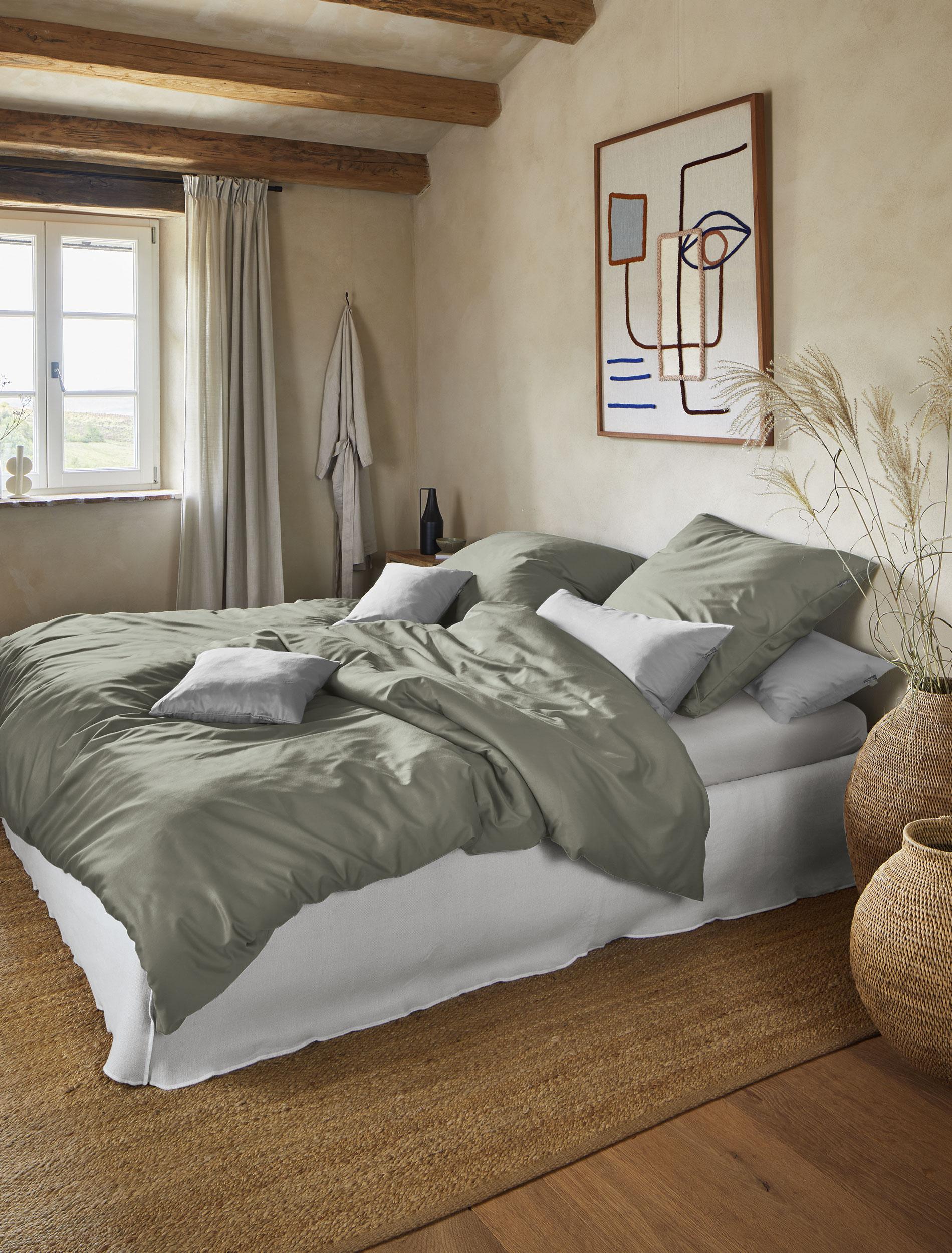Irisette Bettwäsche "Premium Satin Bettwäsche Paris" 2 hochwertige Uni Premium Bettwäsche mit Reißverschluss, 100% Baumwolle