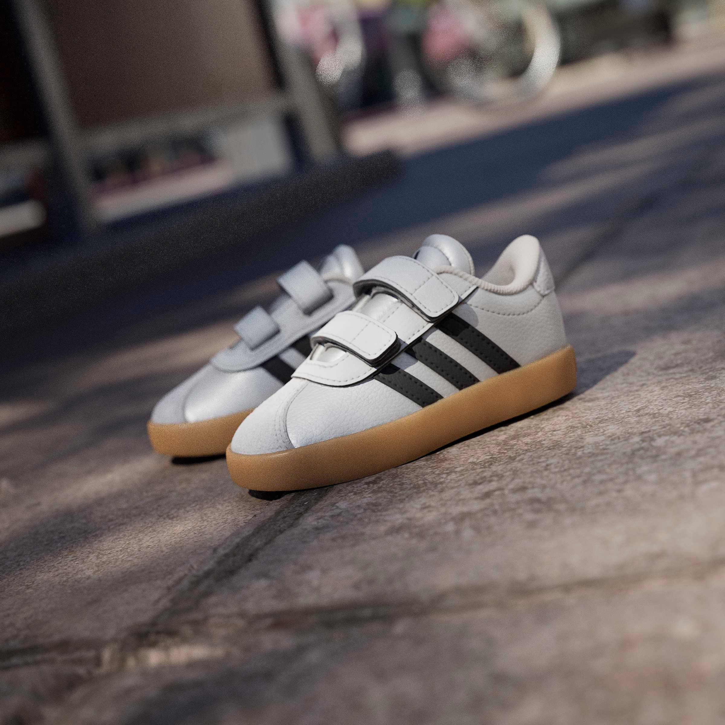 adidas Sportswear Klettschuh »VL COURT 3.0 KIDS«  inspiriert vom Design des adidas samba, für Kinder