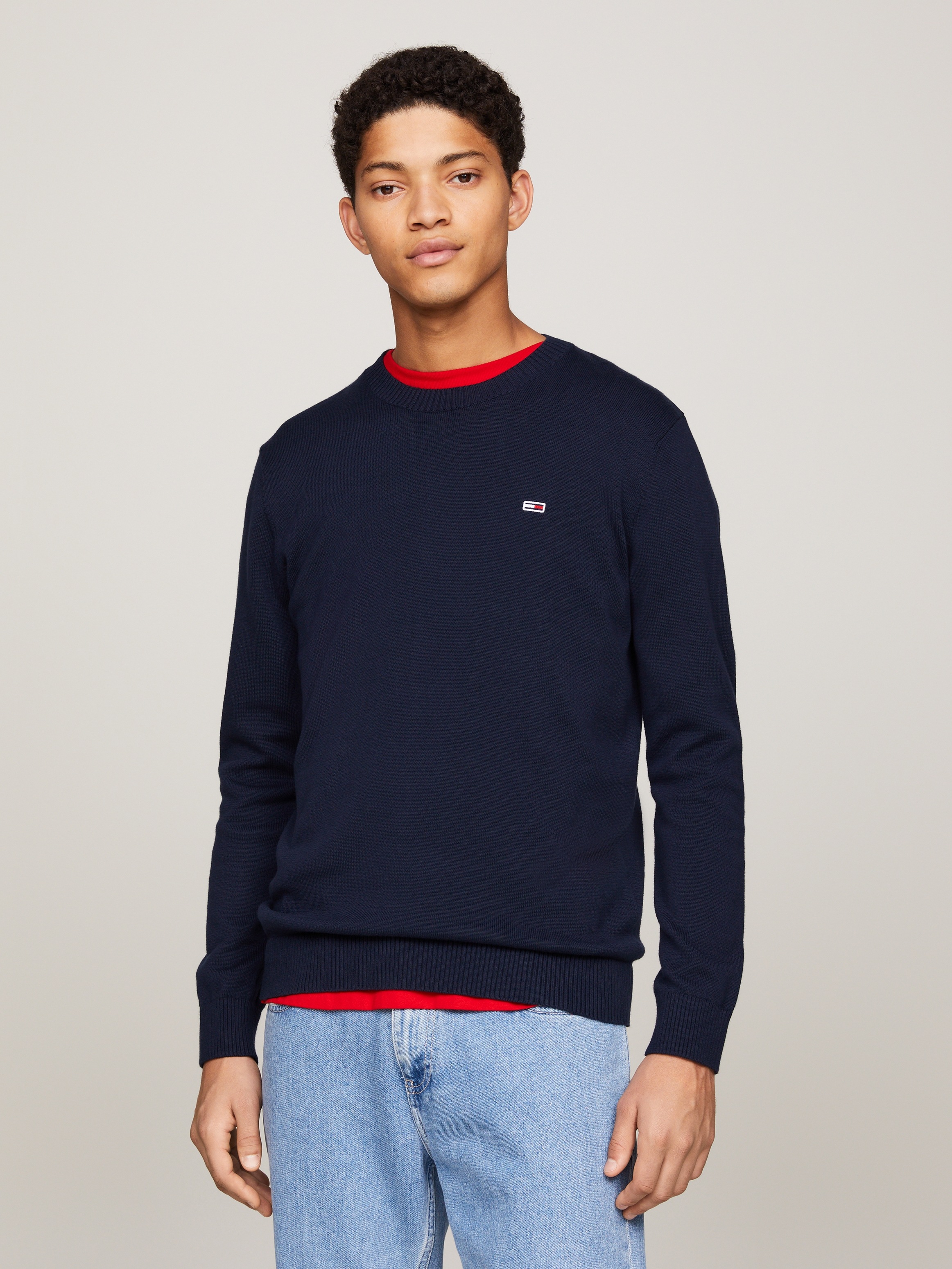 Tommy Jeans "TJM SLIM ESSENTIAL LIGHT SWEATER" mit Flag-Patch günstig online kaufen
