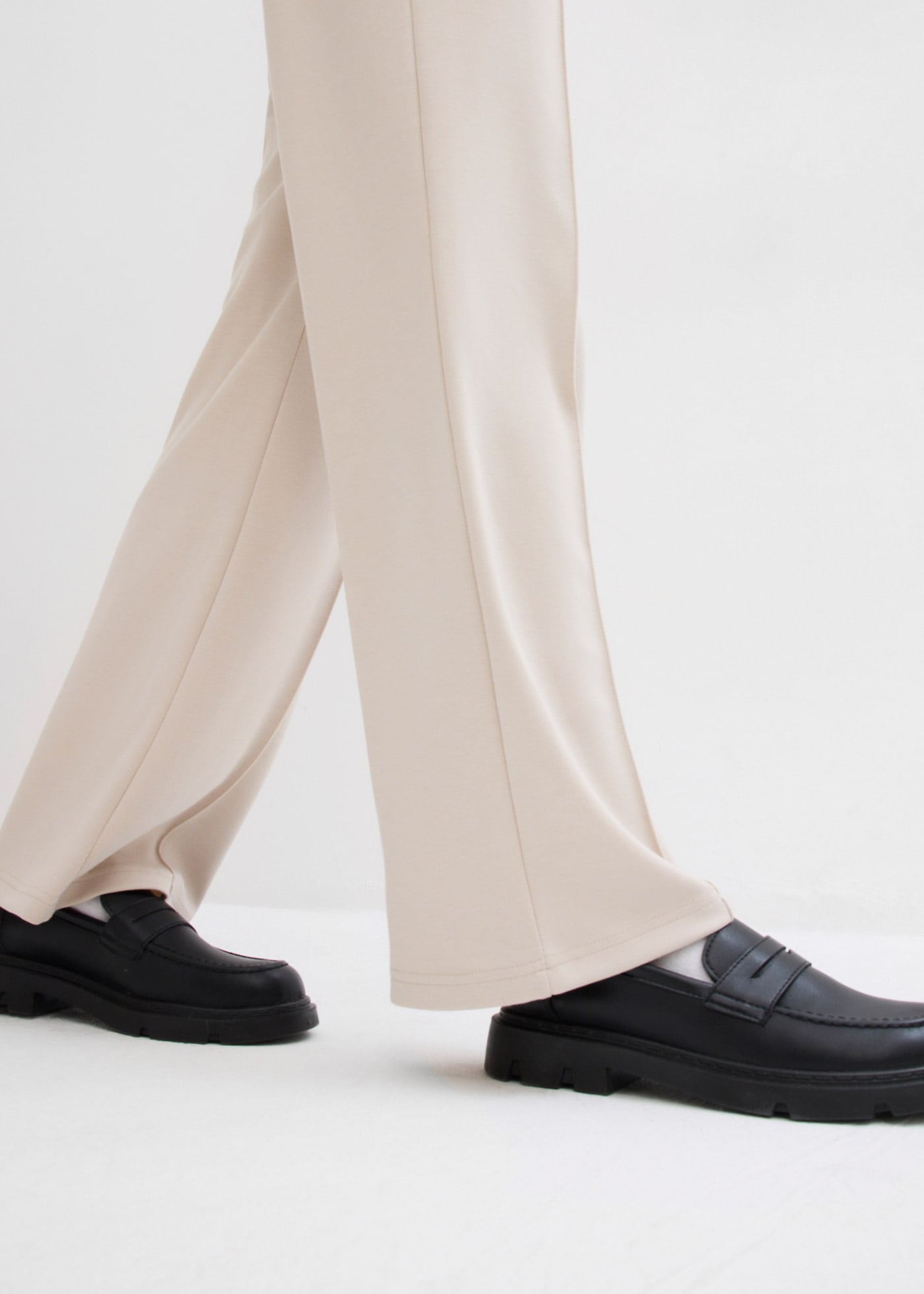 bonprix Sweathose  mit Biese, Regular Fit, mit Elasthan-Anteil