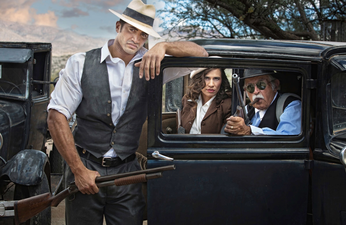 Papermoon Fototapete "GANGSTERS-20 JAHRE VINTAGE RETRO USA OLDTIMER WAFFEN"