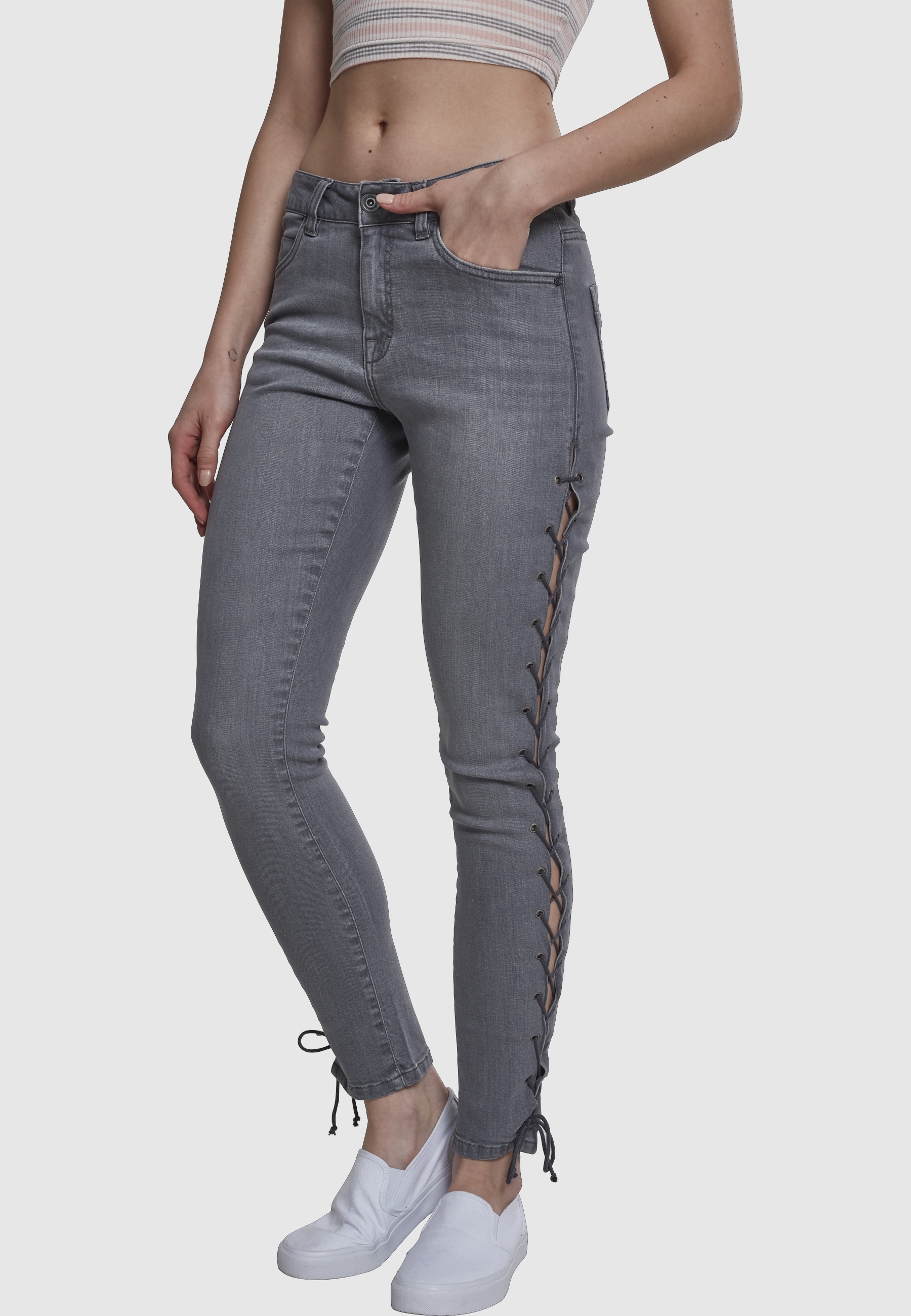 URBAN CLASSICS Bequeme Jeans »Urban Classics Damen Ladies Denim Lace Up Skinny Pants« 1 Stk.