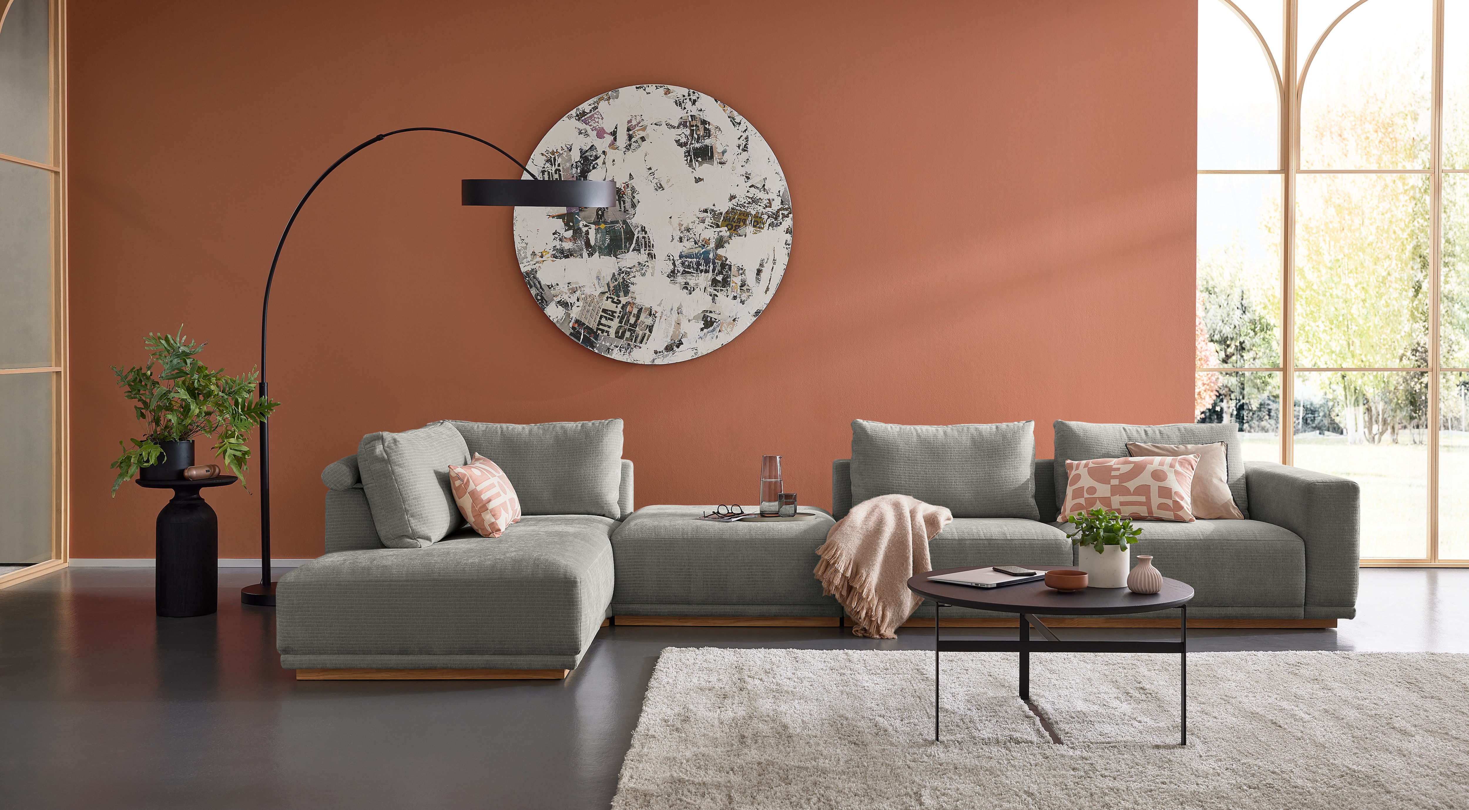 Musterring Wohnlandschaft "JustB PM200 bequem, wahlw. Sitzvorzug, Breite 395cm, Holzsockel" Anreihsofa Armlehne rechts, Eckteil links & Hocker. Elekt. Sitzvorzug