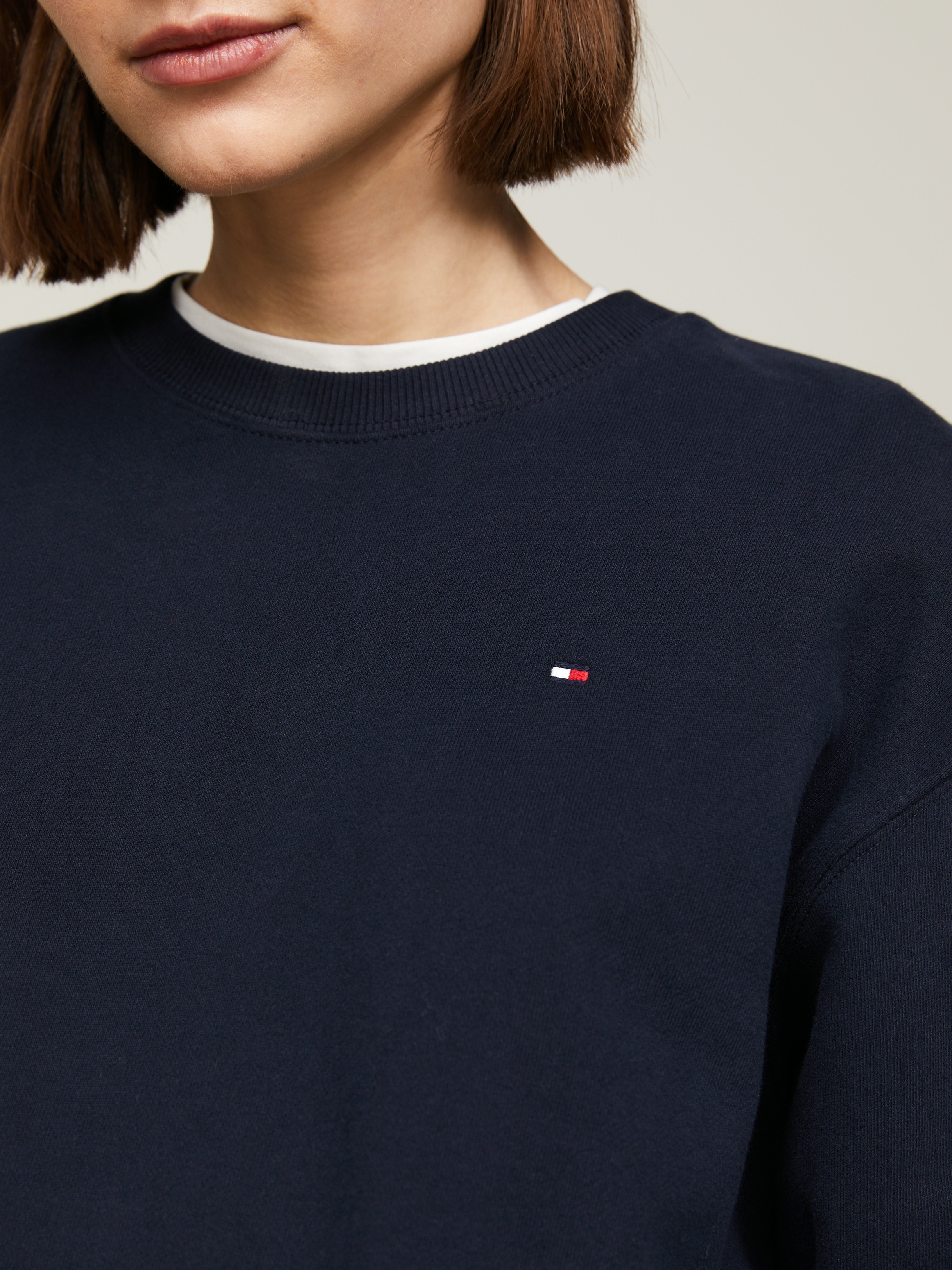 Tommy Hilfiger Sweatshirt "REG FLAG ON CHEST SWTSHRT", mit Logo-Stickerei günstig online kaufen