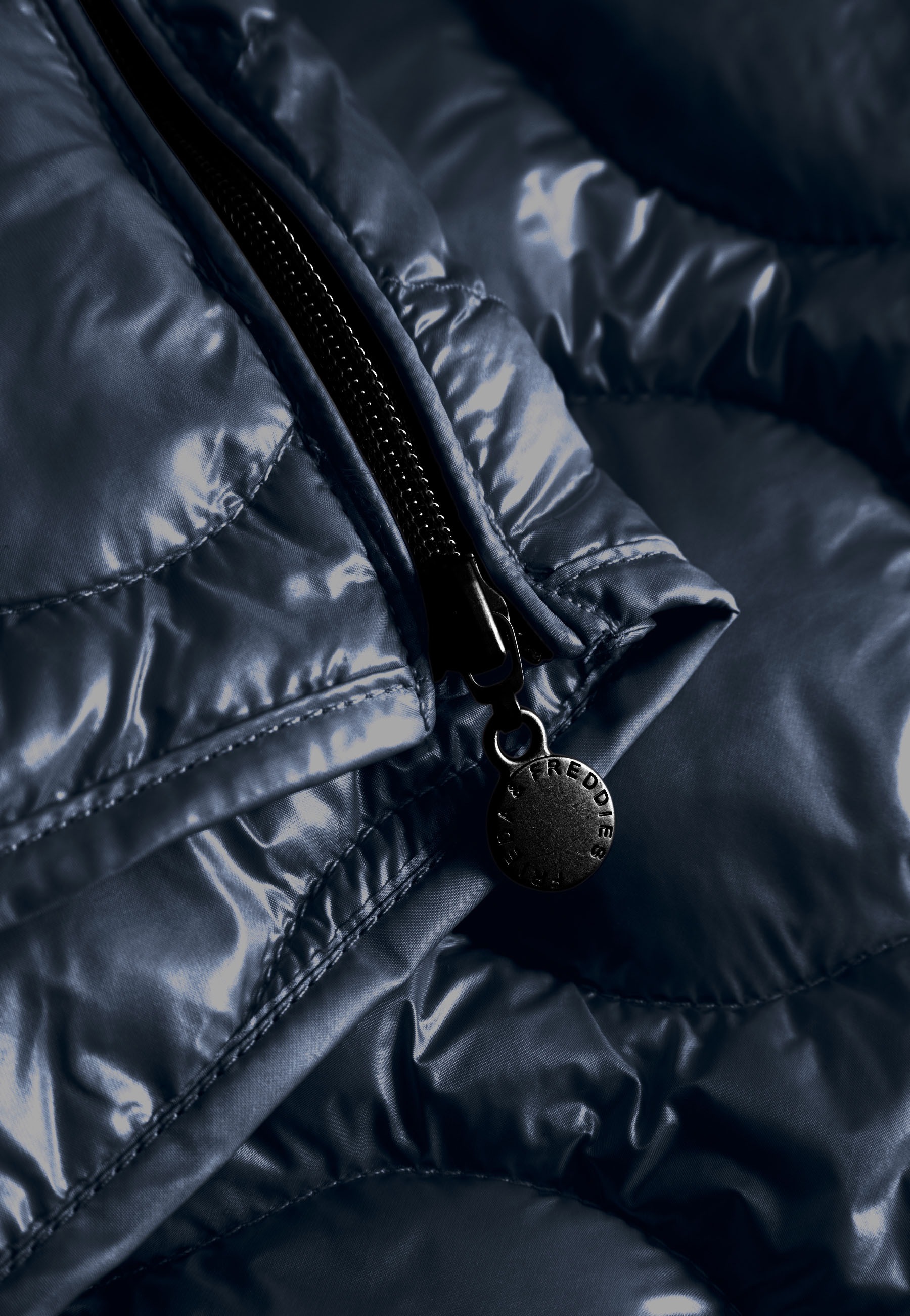 Frieda & Freddies Winterjacke »Frieda & Freddies Steppjacke mit Wellensteppung und Materialmix«