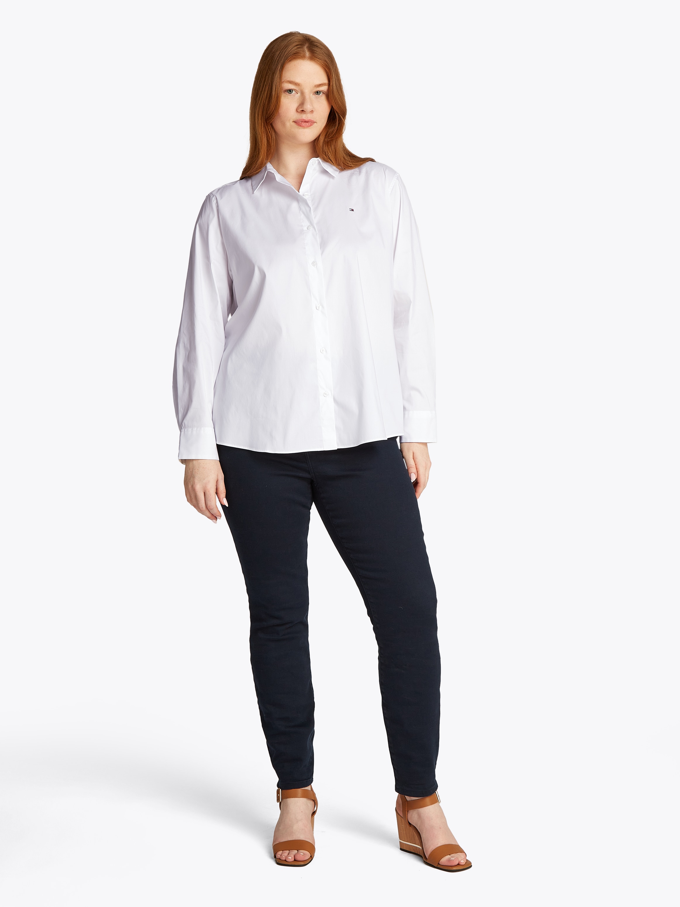 Tommy Hilfiger Curve Hemdbluse »CRV ESS POPLIN REGULAR SHIRT«, in Großen Größen, Popeline Qualität, Logostickerei