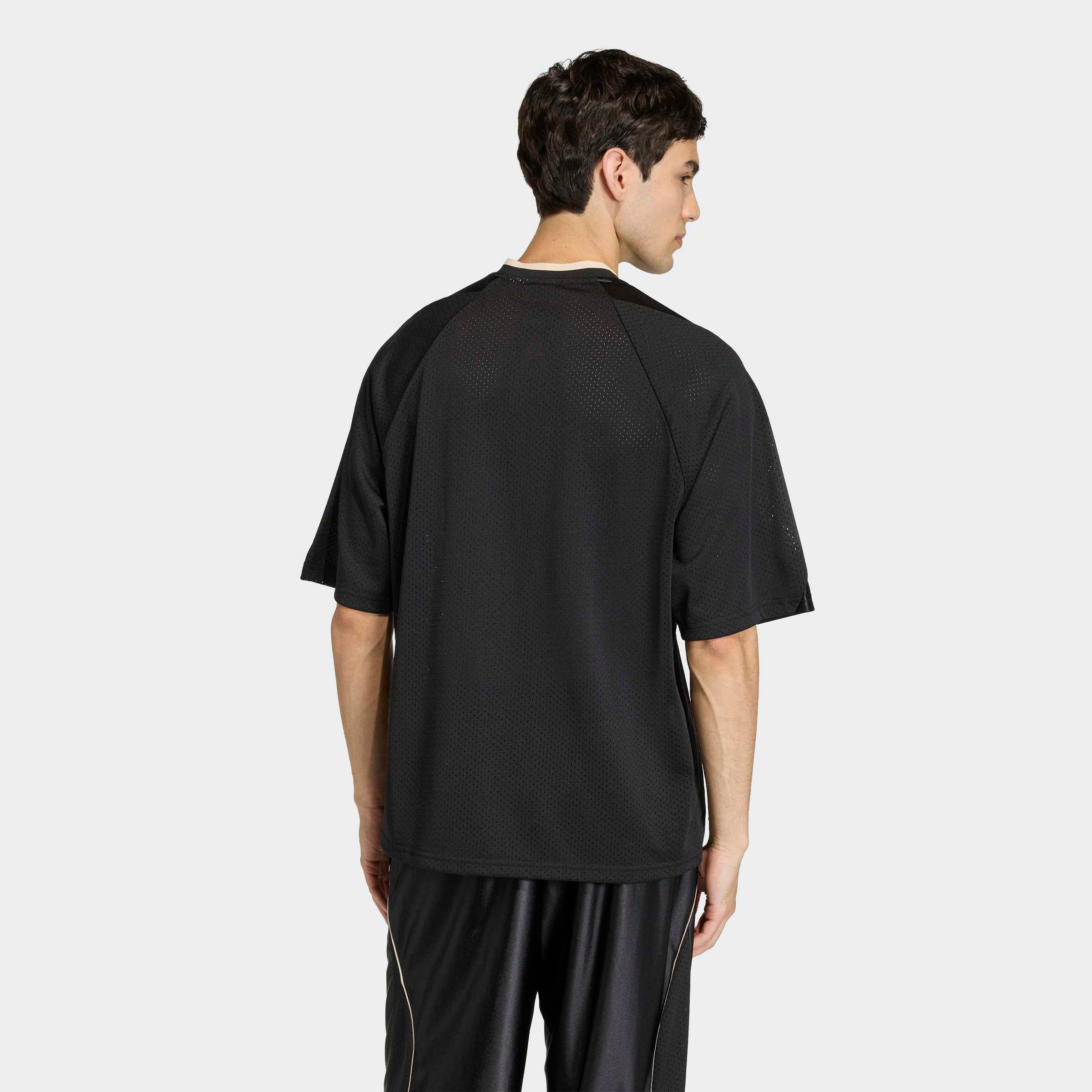 adidas Sportswear T-Shirt "STADIUM GRAPHIC MESH" lockerer Schnitt, mit V-Au günstig online kaufen