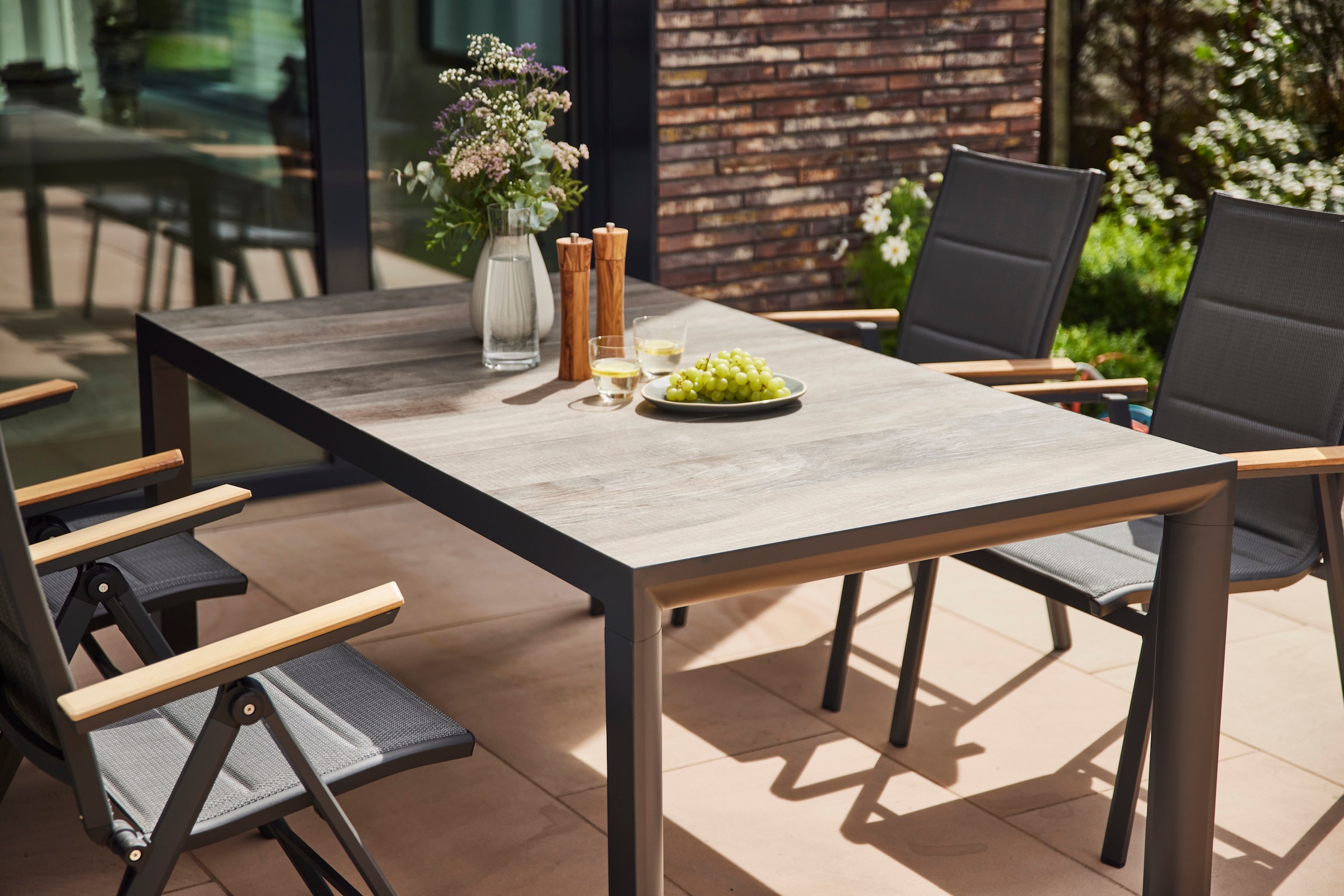 Siena Garden Gartentisch »»Silva« 180x90cm Aluminiumgestell mit Keramikleisten«