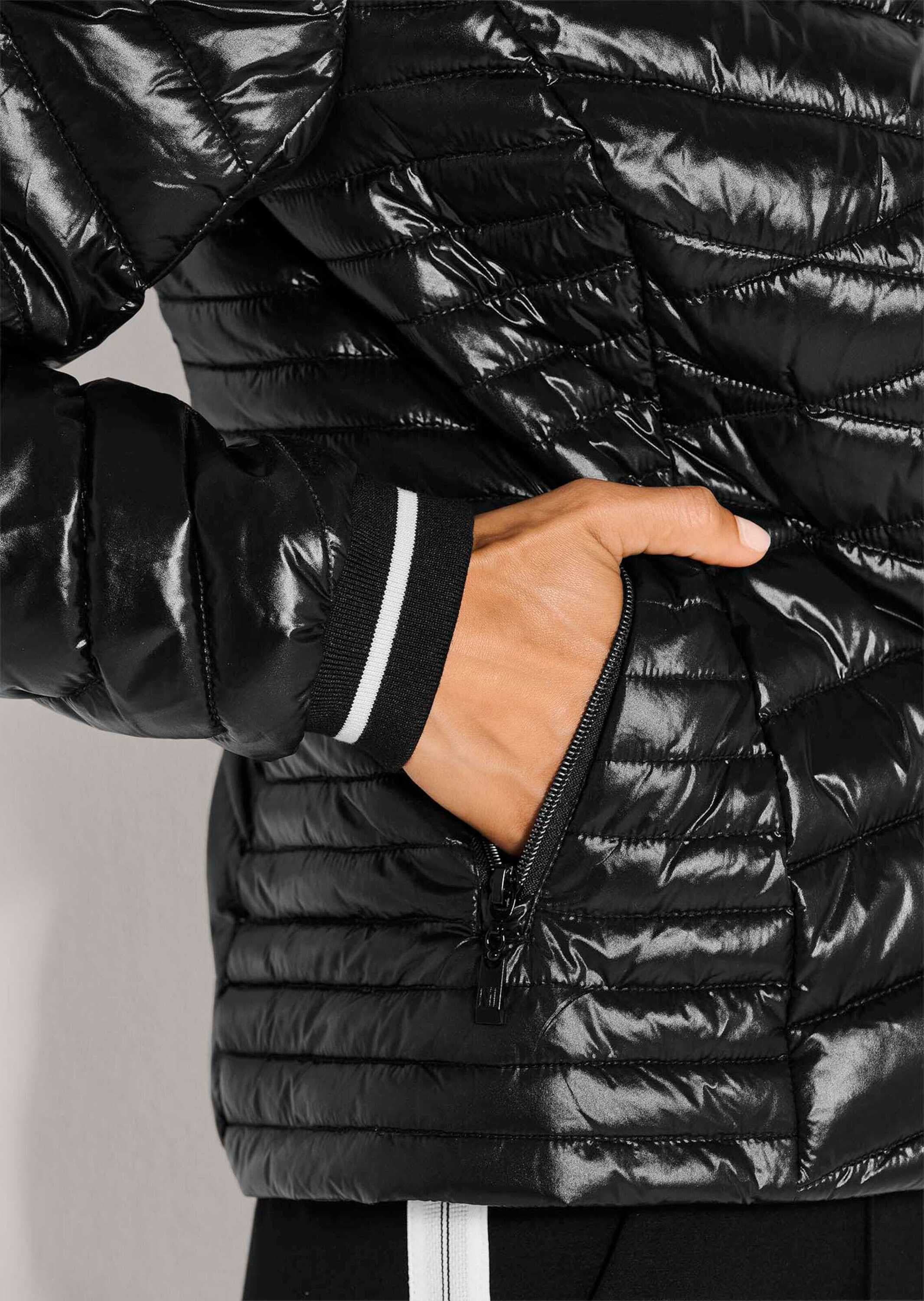 MADELEINE Kurzjacke »Steppjacke Moderne Daunenjacke mit Stehkragen«