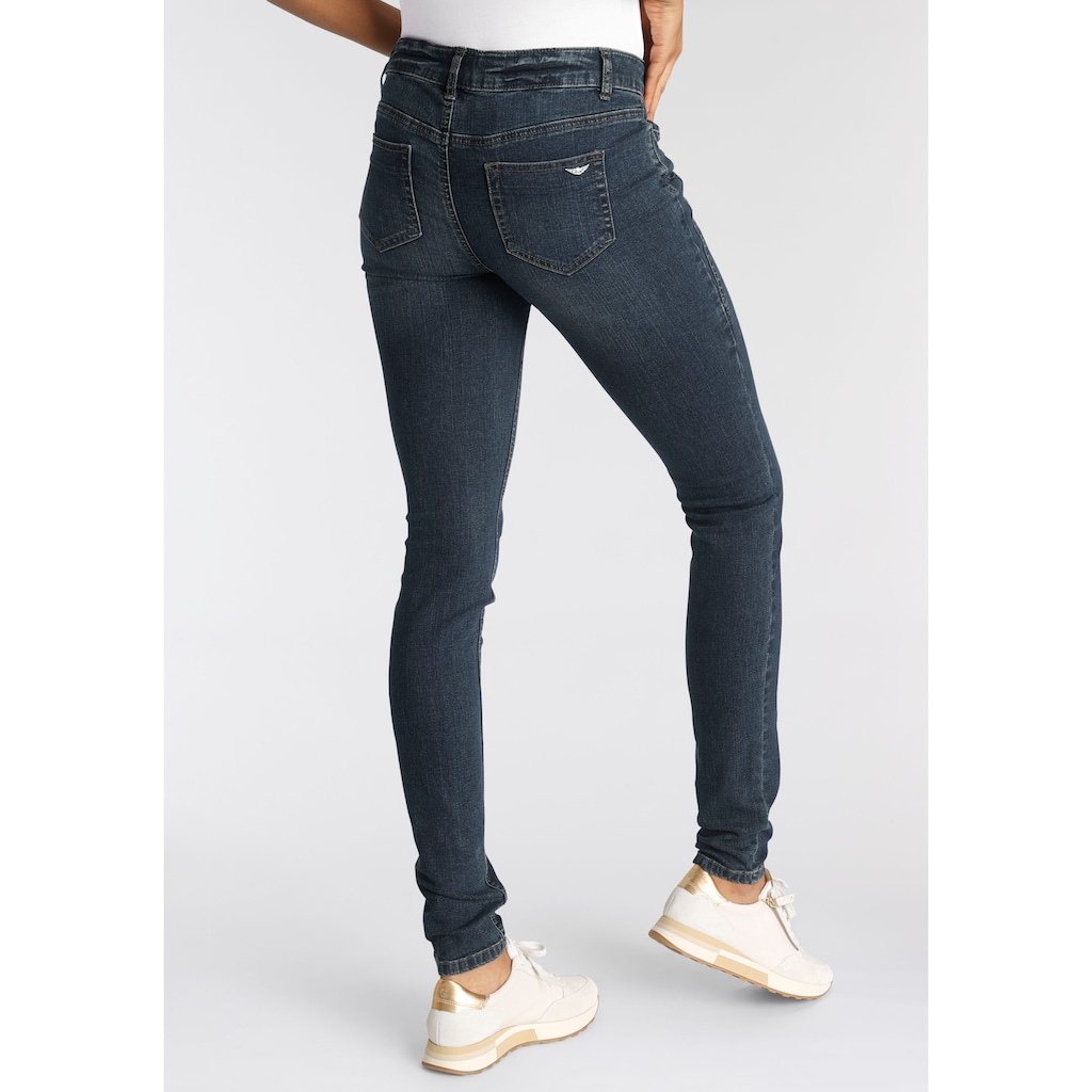 Arizona Skinny-fit-Jeans »mit Keileinsätzen«