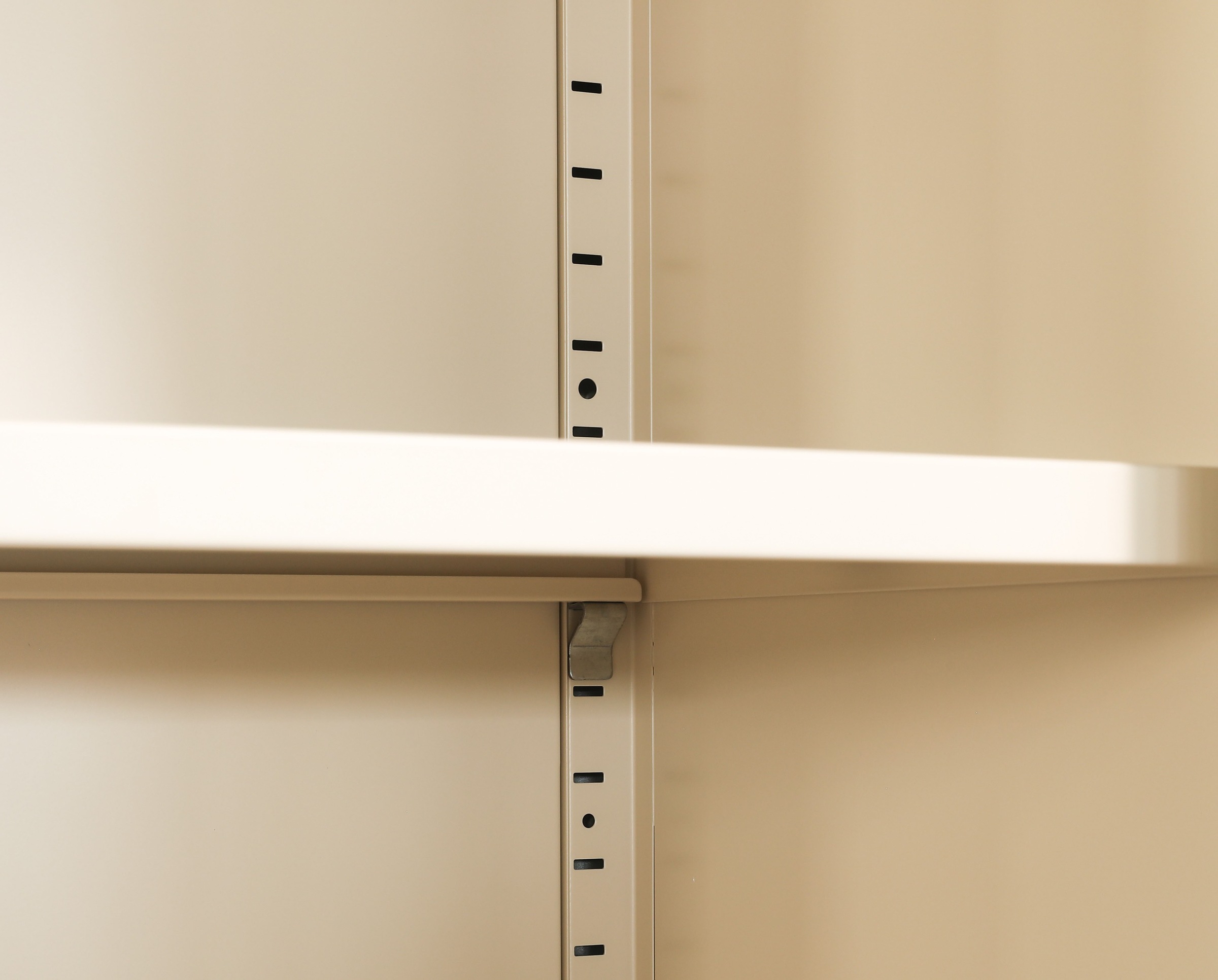 OTTO home Wäscheschrank »GERRON Sideboard Wäscheschrank Metallschrank« Schrank Anrichte Kommode Breite 120cm mit 3 Türen