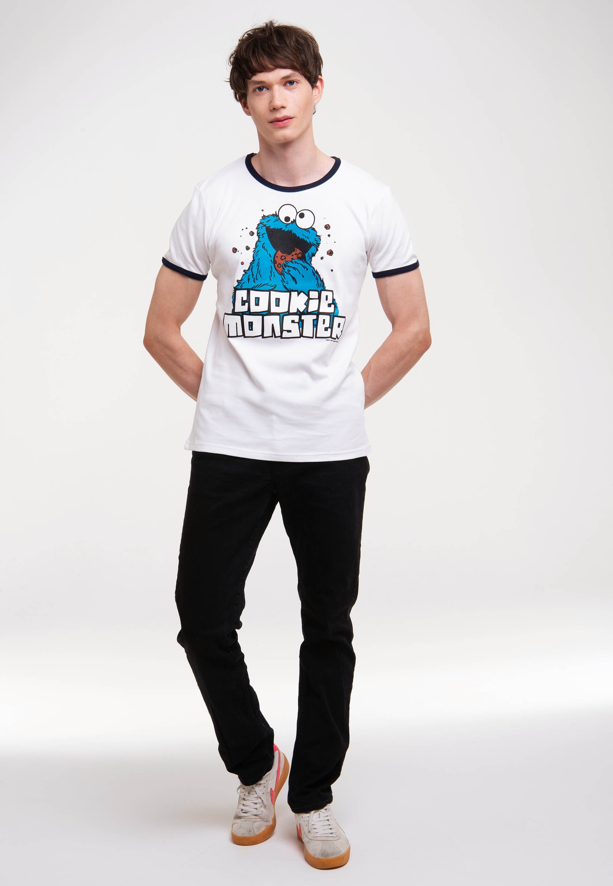 LOGOSHIRT T-Shirt "Cookie Monster", mit farblich abgesetzten Bündchen günstig online kaufen