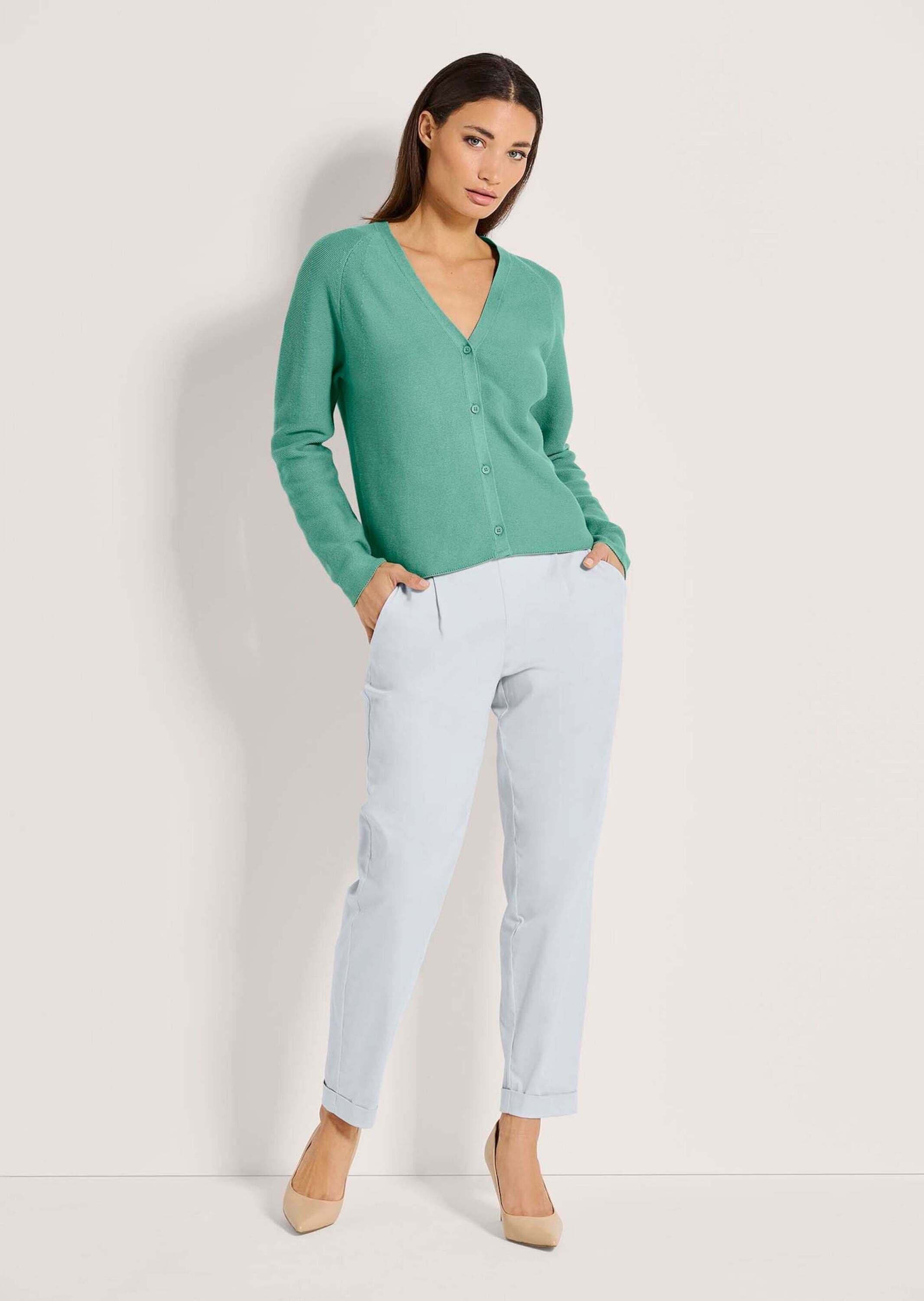 MADELEINE Strickjacke »Strickjacke Modische Strickjacke mit V-Ausschnitt«
