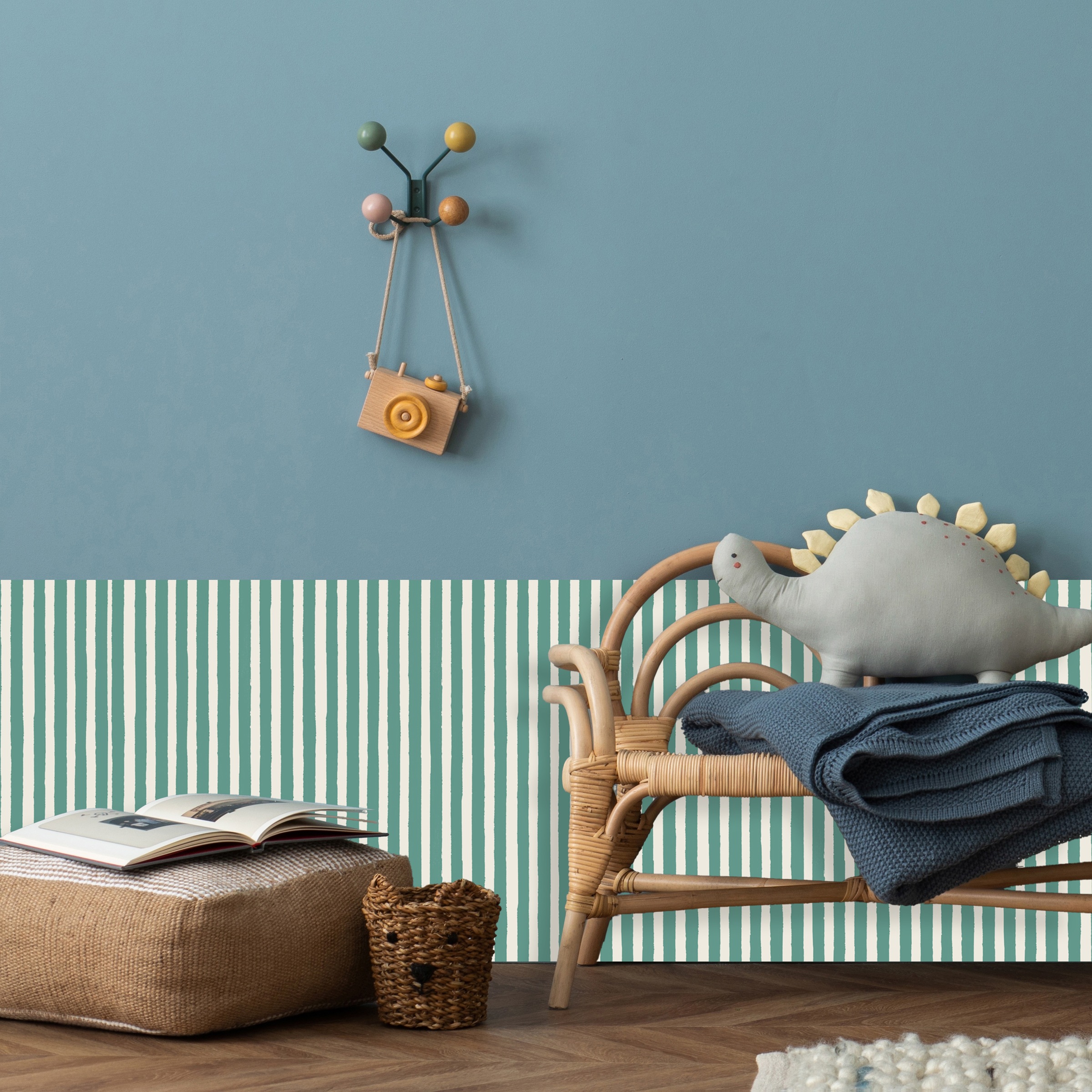 queence Bordüre »Wandbordüre Dunkelgrün 250x90cm« Nadelstreifen | Streifen | bedruckt | gestreift | mehrfarbig | natürlich | seidenmatt glatt