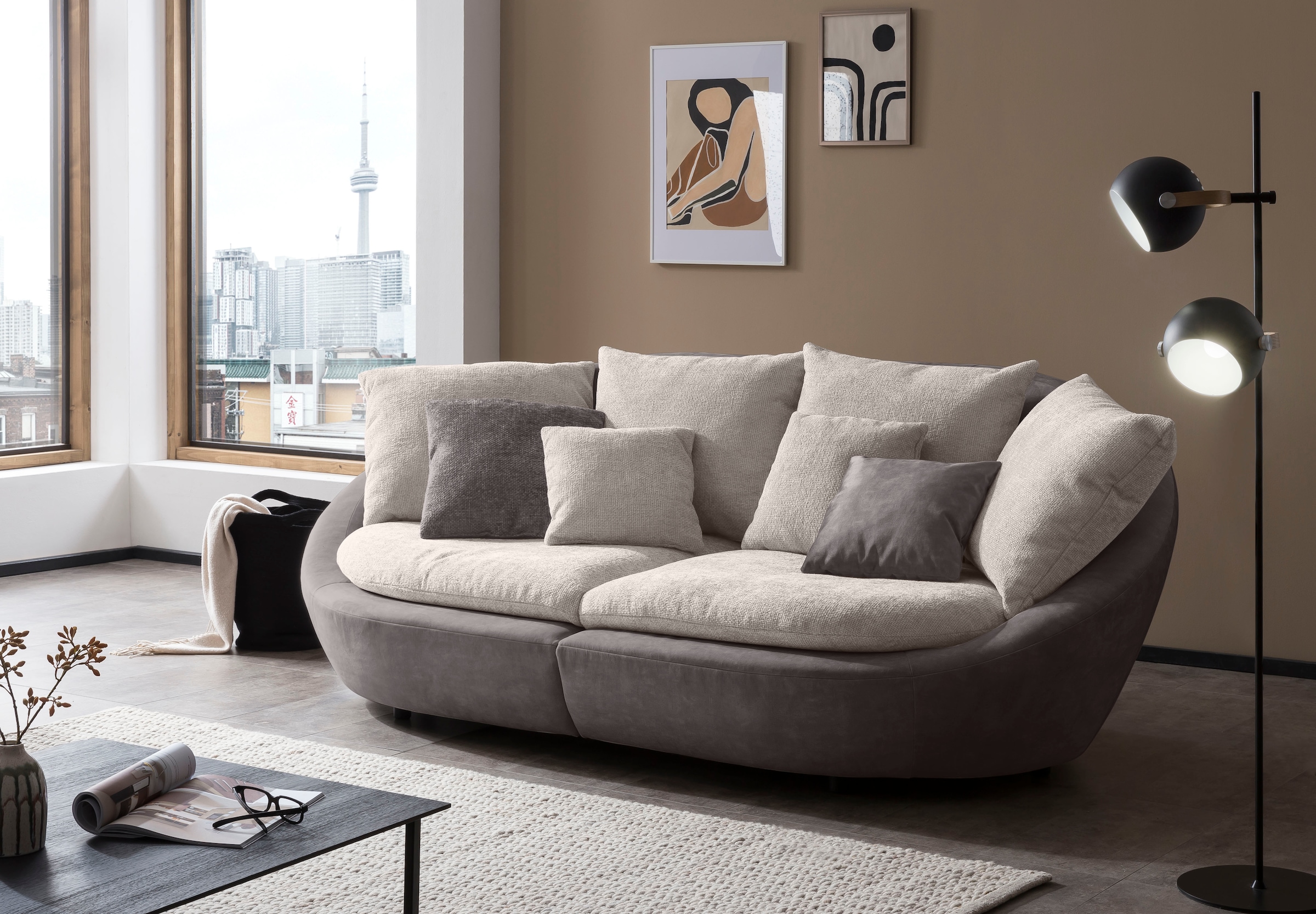 TRENDMANUFAKTUR Big-Sofa »Maui, inklusive 4 Rückenkissen und 2 Zierkissen, Designersofa«, Organische Form, Sofa frei im Raum stellbar, moderne Optik