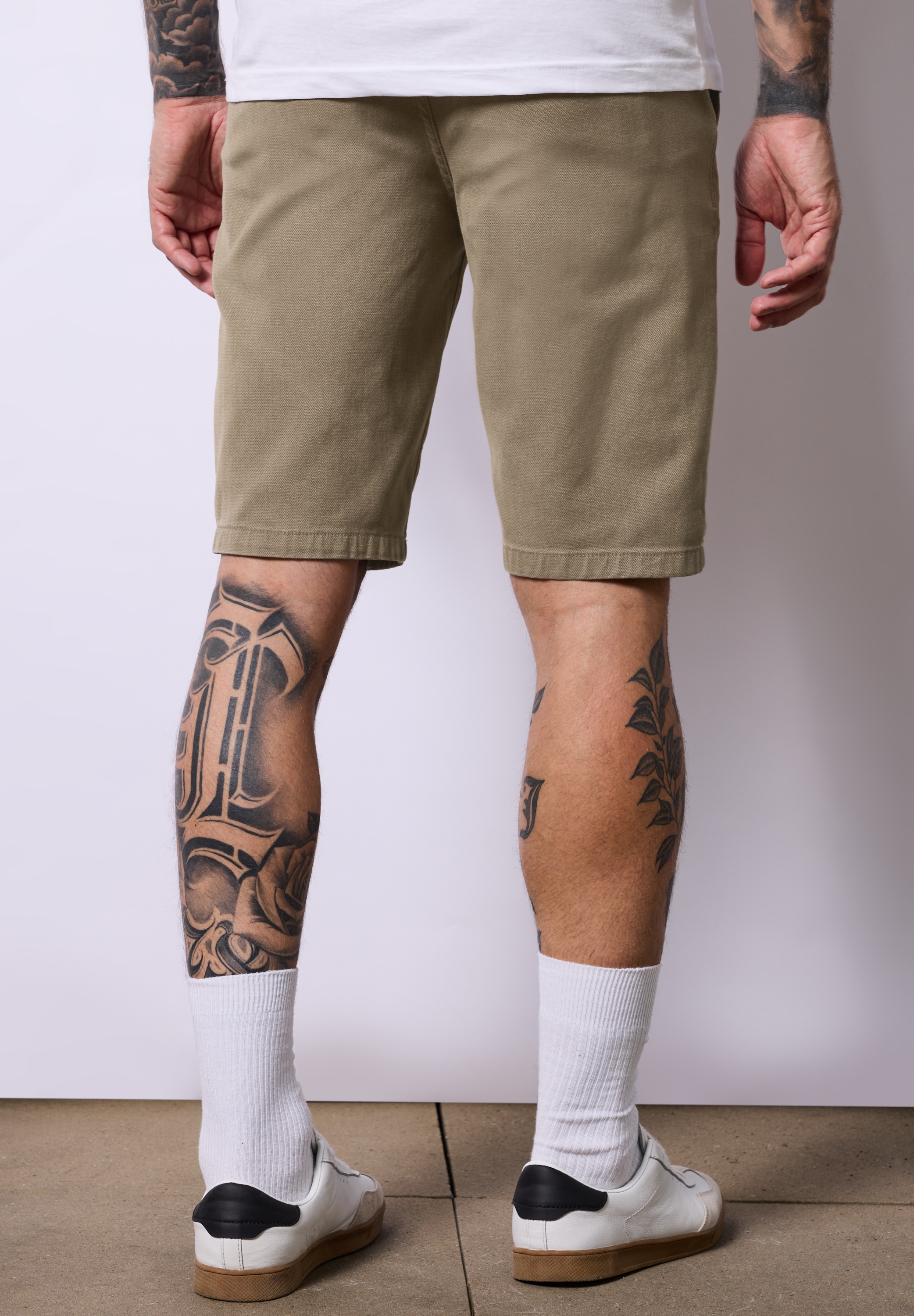 STREET ONE MEN Shorts, mit seitlichen Einschubtaschen