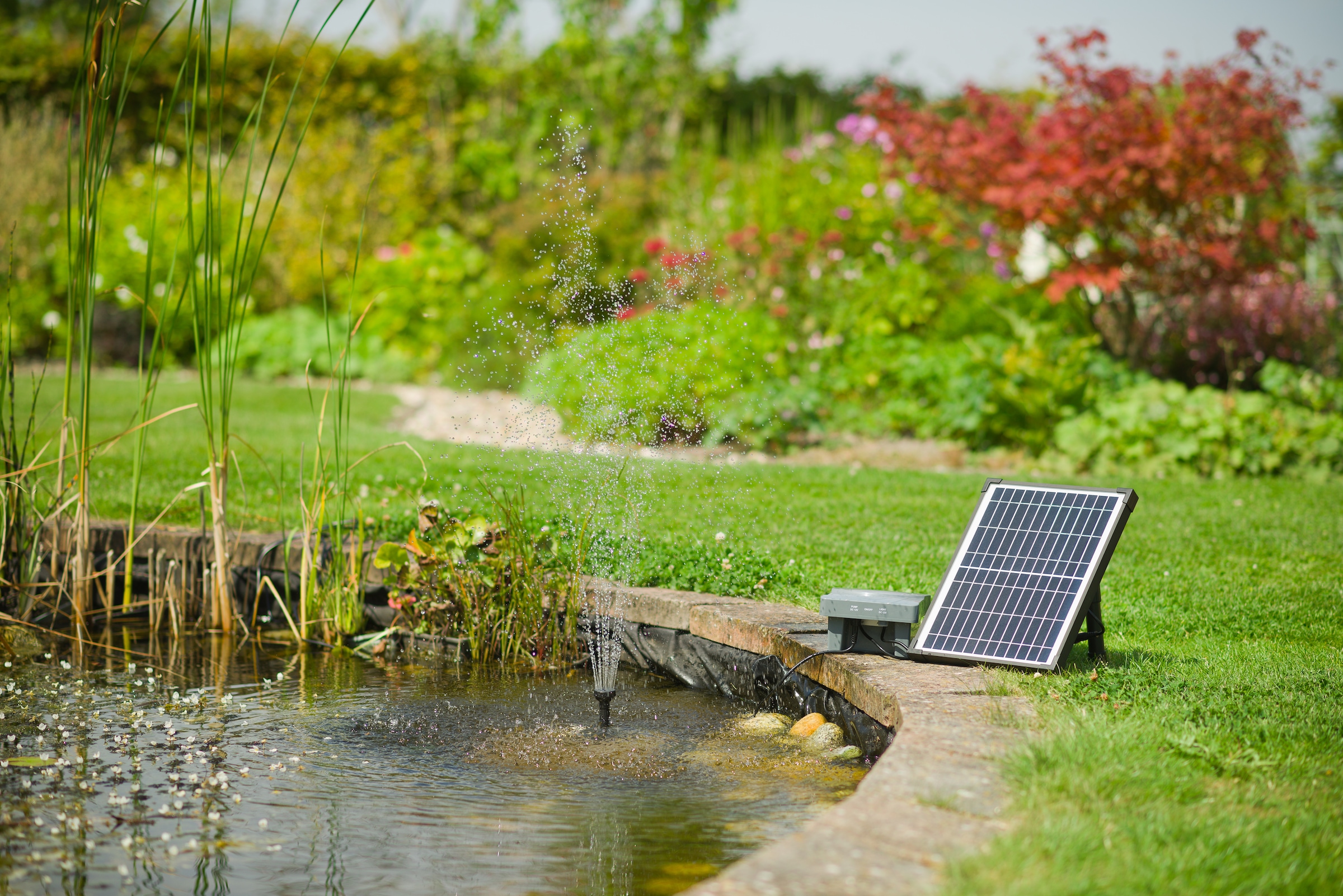 Ubbink Springbrunnenpumpe »SolarMax 600 Accu inkl. PowerControl«, Hybrid-Funktion
