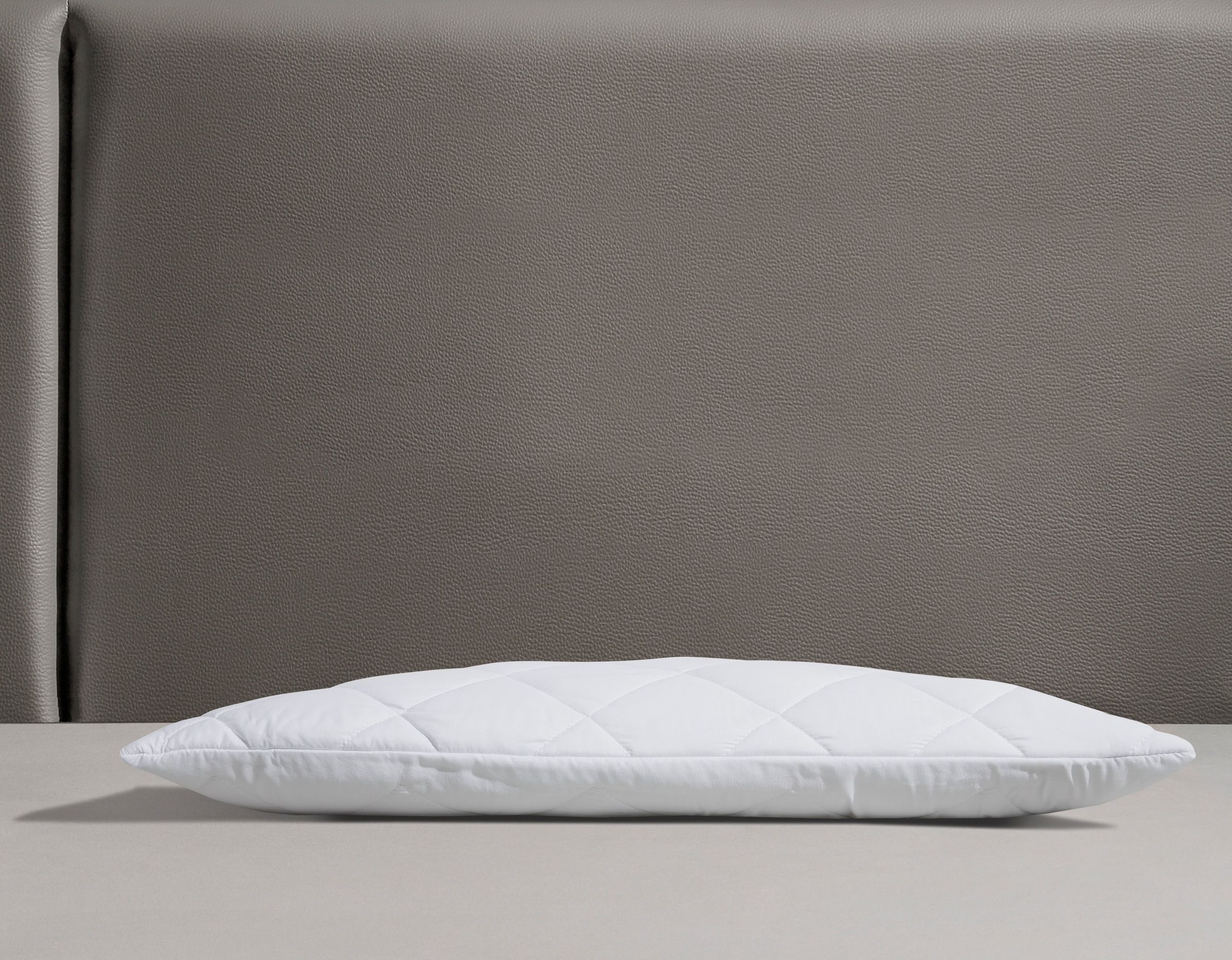 Thumbnail - OTTO home Microfaserkissen "Microlux Kopfkissen 40x80 cm, 80x80 cm" Füllung: 3D-Faserbällchen 1 Stk. tlg. Kissen, in den...