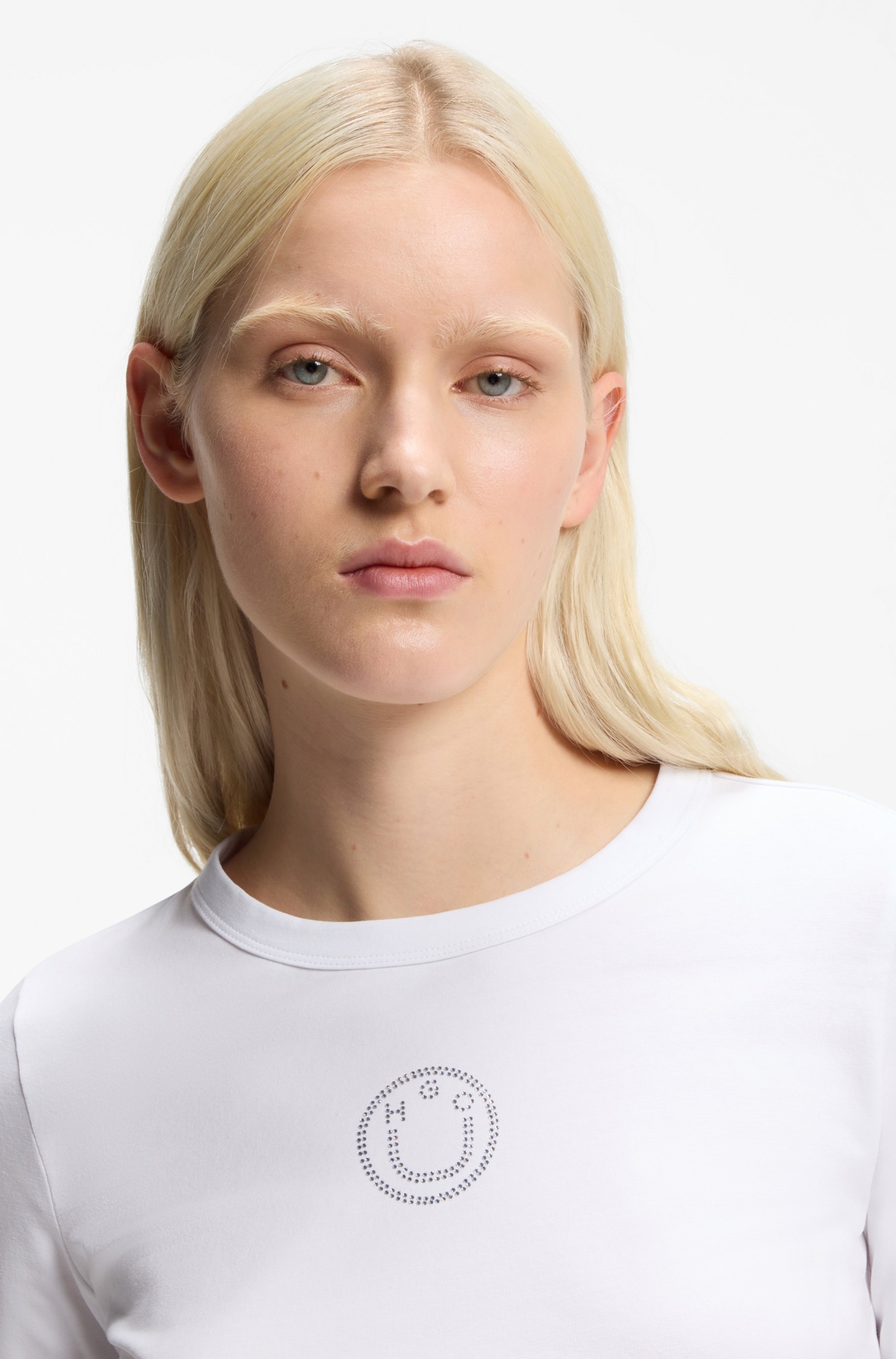 HUGO Blue Langarmshirt "Daliriee" cropped, Rundhals, mit Strassbesatz günstig online kaufen