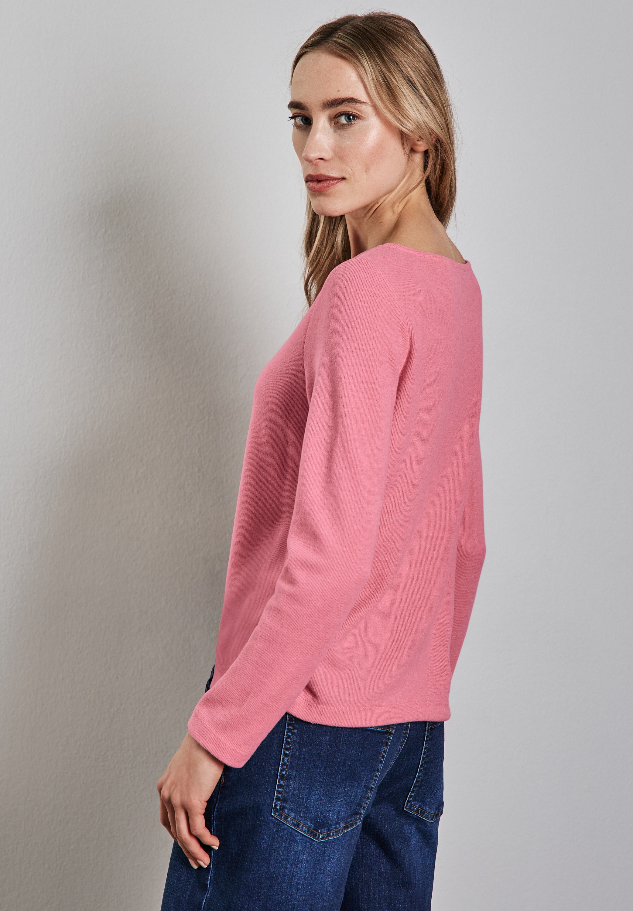 STREET ONE Langarmshirt, aus softem Materialmix