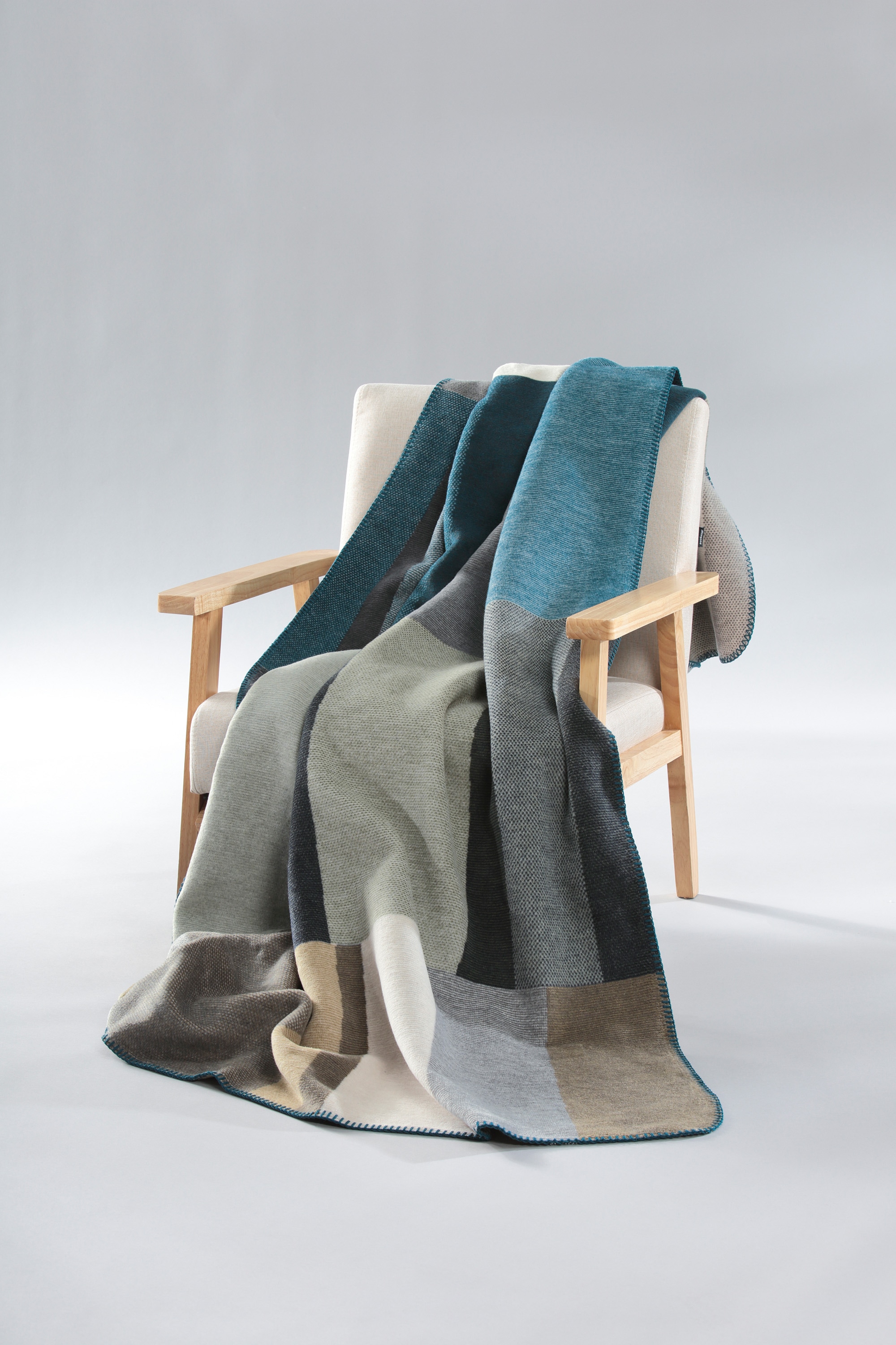 Biederlack Wohndecke »Wohndecke Verdant Vibes mit geketteltem Zierstich«, Made in Germany