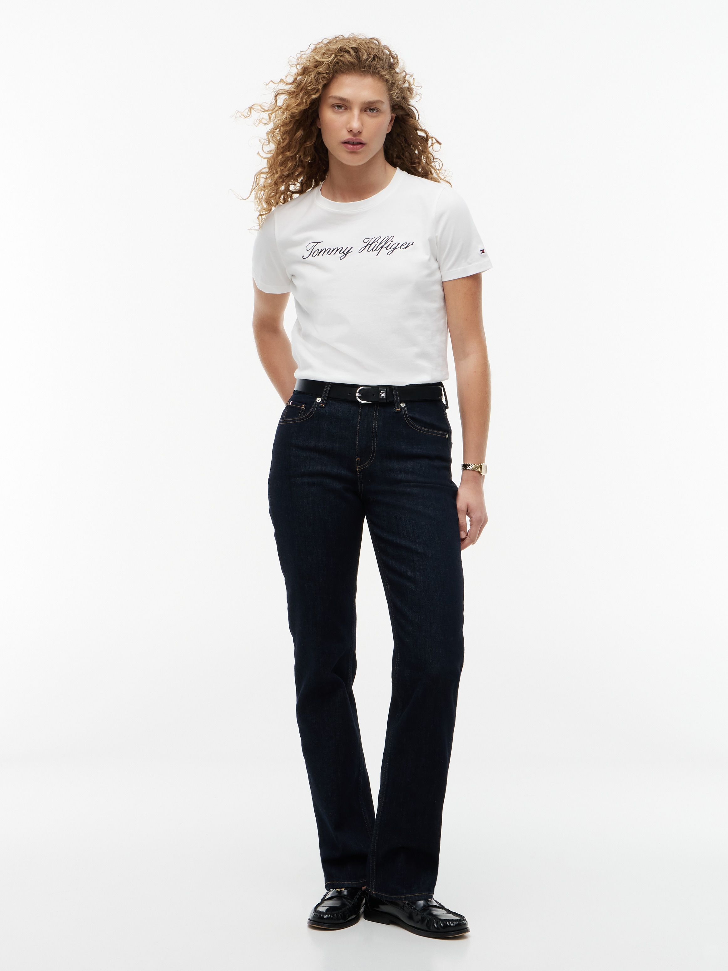 Tommy Hilfiger T-Shirt »NOS SCRIPT REGULAR C-NK SHORT SLEEVE« mit Rundhals und kontrastfarbener Stickerei, Regular Fit