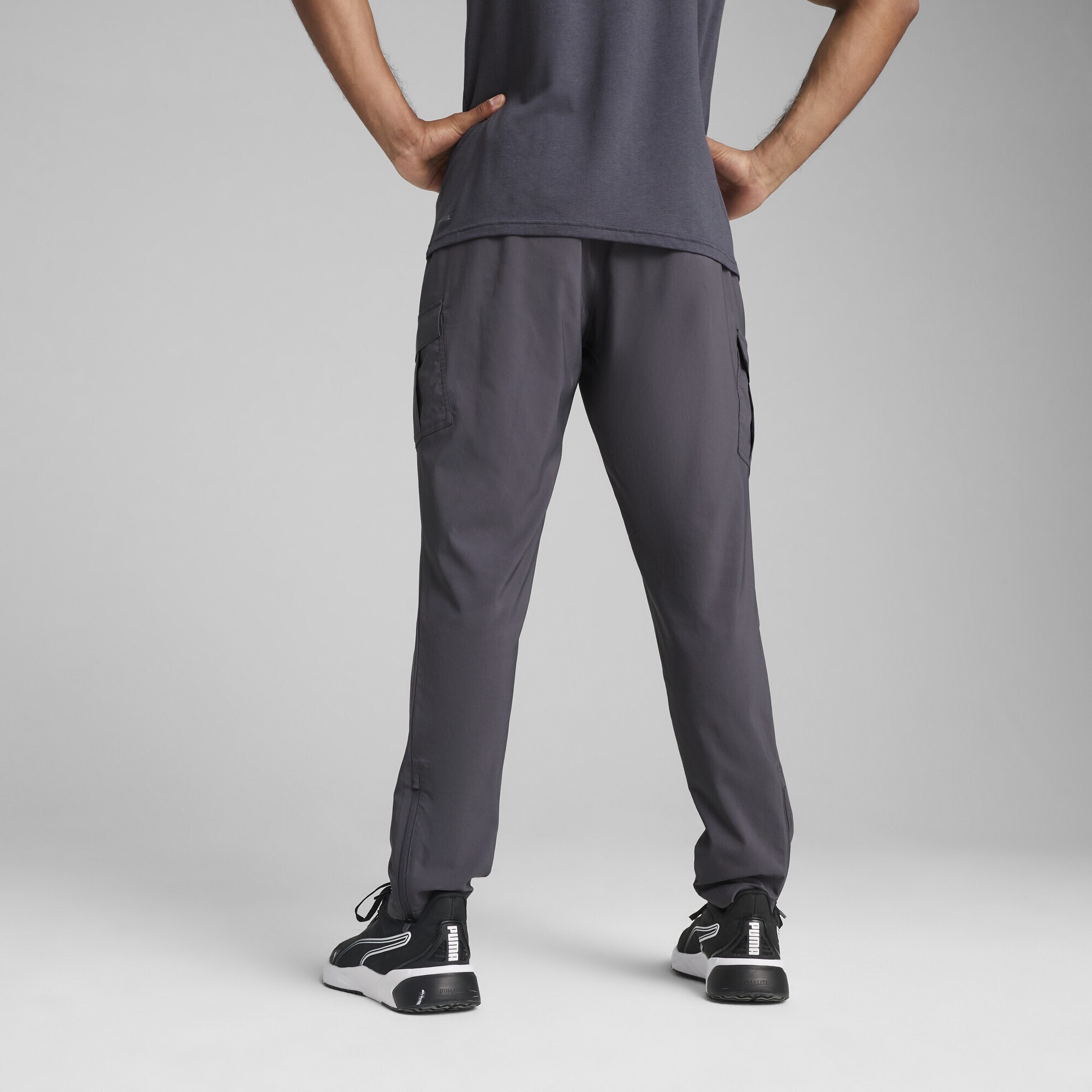 PUMA Trainingshose »TAD TECH Gewebte Cargohose Herren«